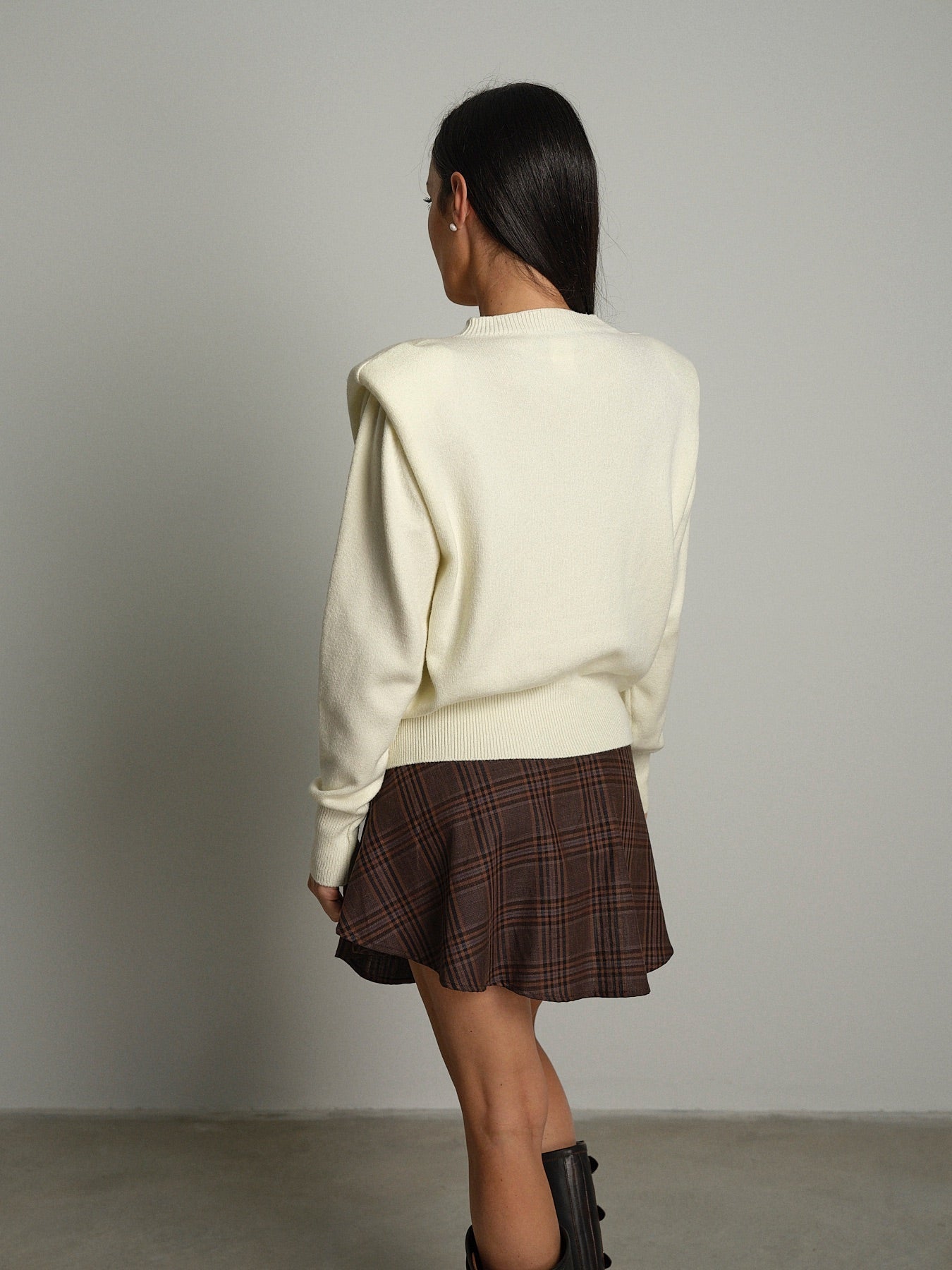 Pullover girocollo spalline Burro Haveone MAZ-R214;Pullover girocollo spalline Burro Haveone MAZ-R214 — foto 2;Pullover girocollo spalline Burro Haveone MAZ-R214 — foto 3