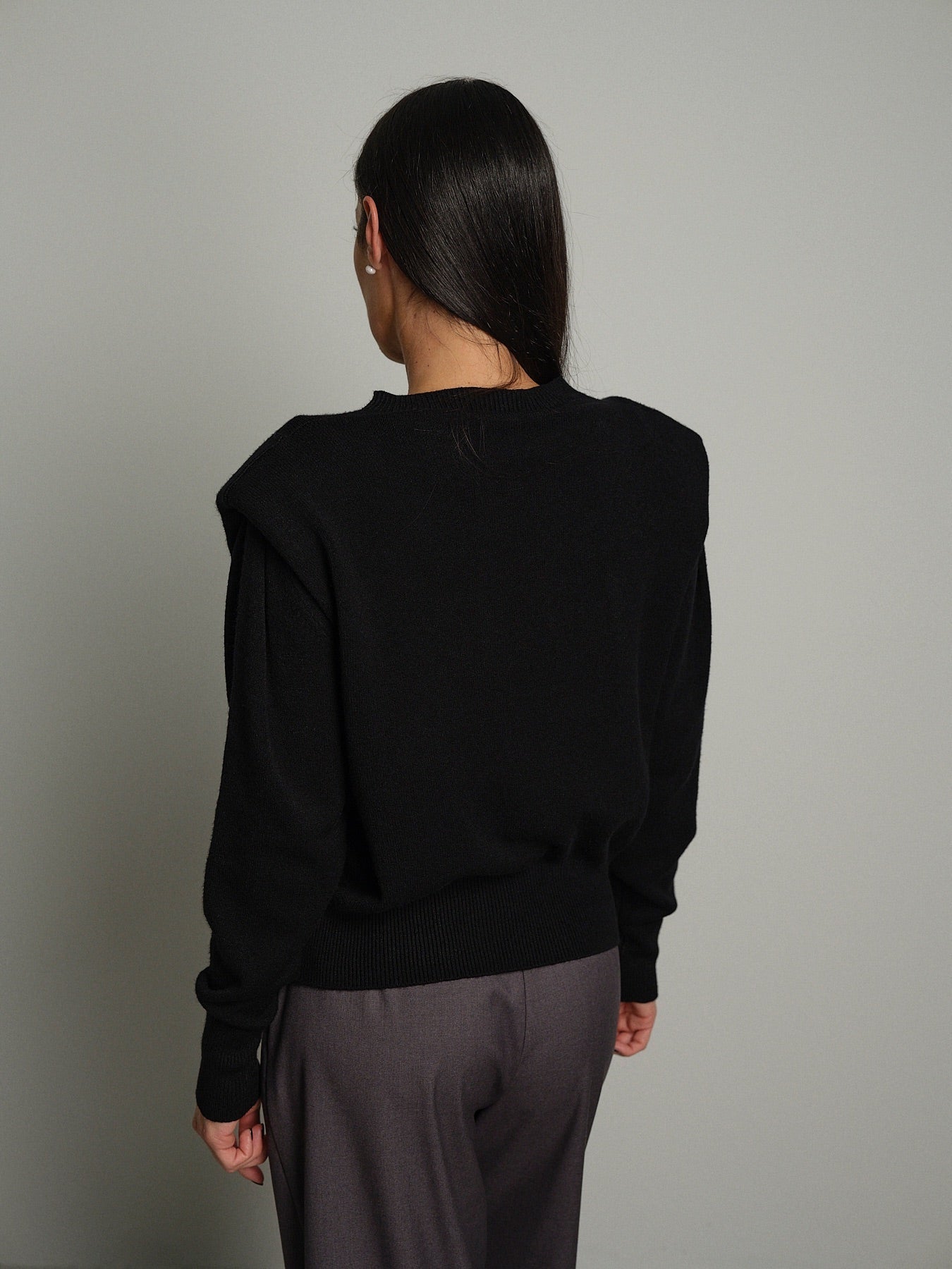 Pullover girocollo spalline Nero Haveone MAZ-R214;Pullover girocollo spalline Nero Haveone MAZ-R214 — foto 2;Pullover girocollo spalline Nero Haveone MAZ-R214 — foto 3