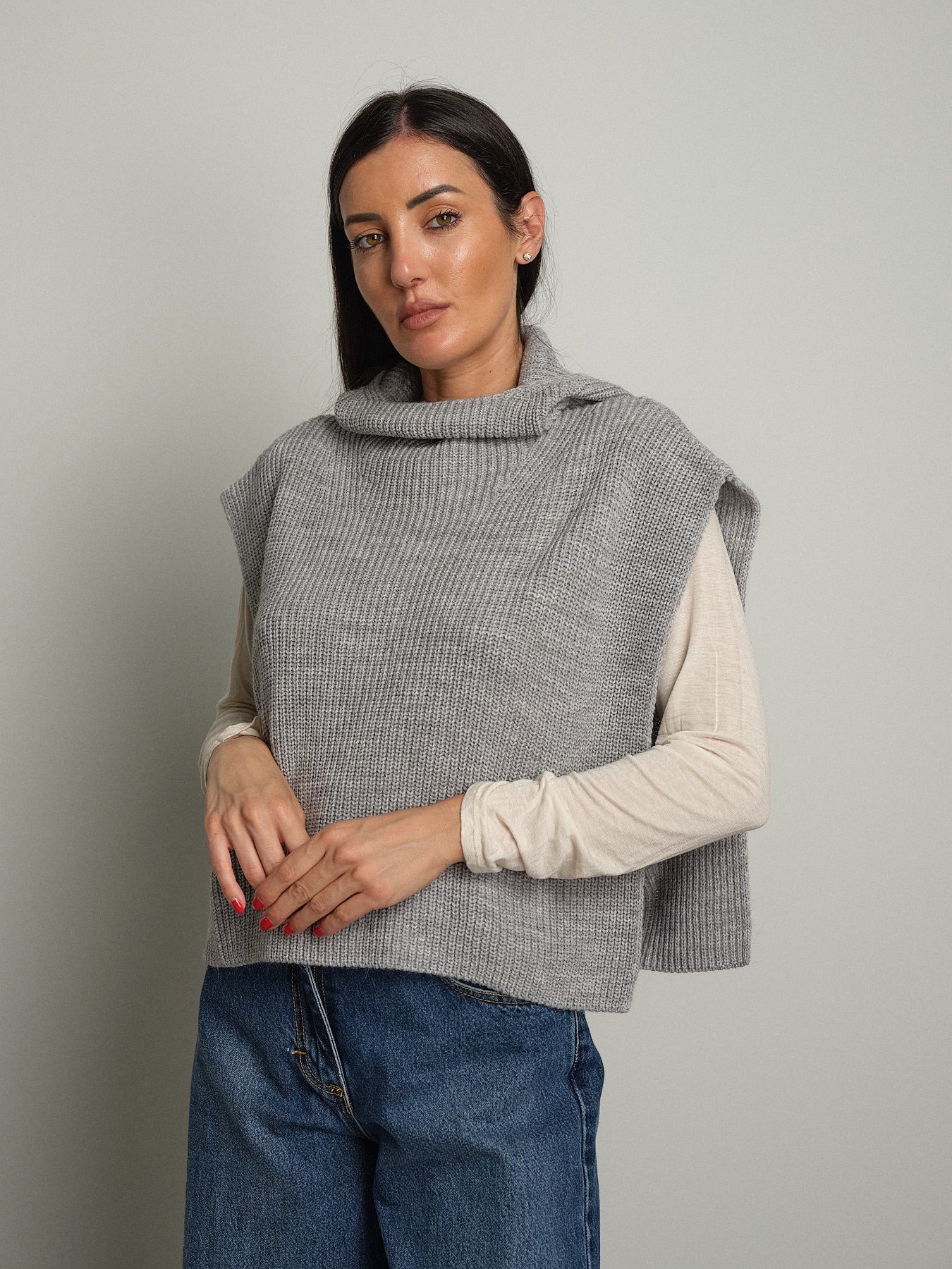 Gilet cappuccio Grigio-perla Haveone MFP-R070;Gilet cappuccio Grigio-perla Haveone MFP-R070 — foto 2;Gilet cappuccio Grigio-perla Haveone MFP-R070 — foto 3;Gilet cappuccio Grigio-perla Haveone MFP-R070 — foto 4;Gilet cappuccio Grigio-perla Haveone MFP-R070 — foto 5