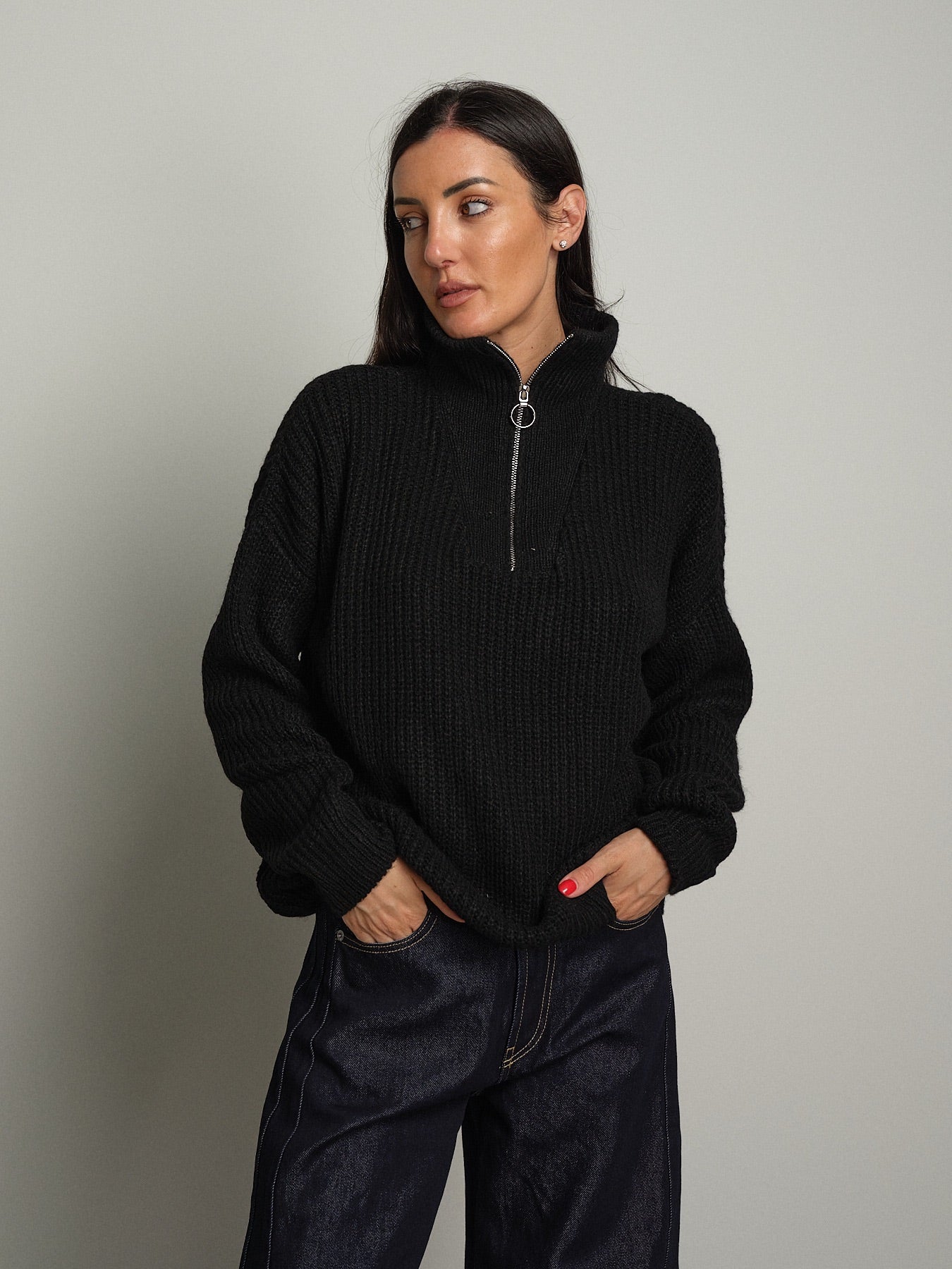 Pull mezza zip Nero Haveone MHO-R057;Pull mezza zip Nero Haveone MHO-R057 — foto 2;Pull mezza zip Nero Haveone MHO-R057 — foto 3;Pull mezza zip Nero Haveone MHO-R057 — foto 4