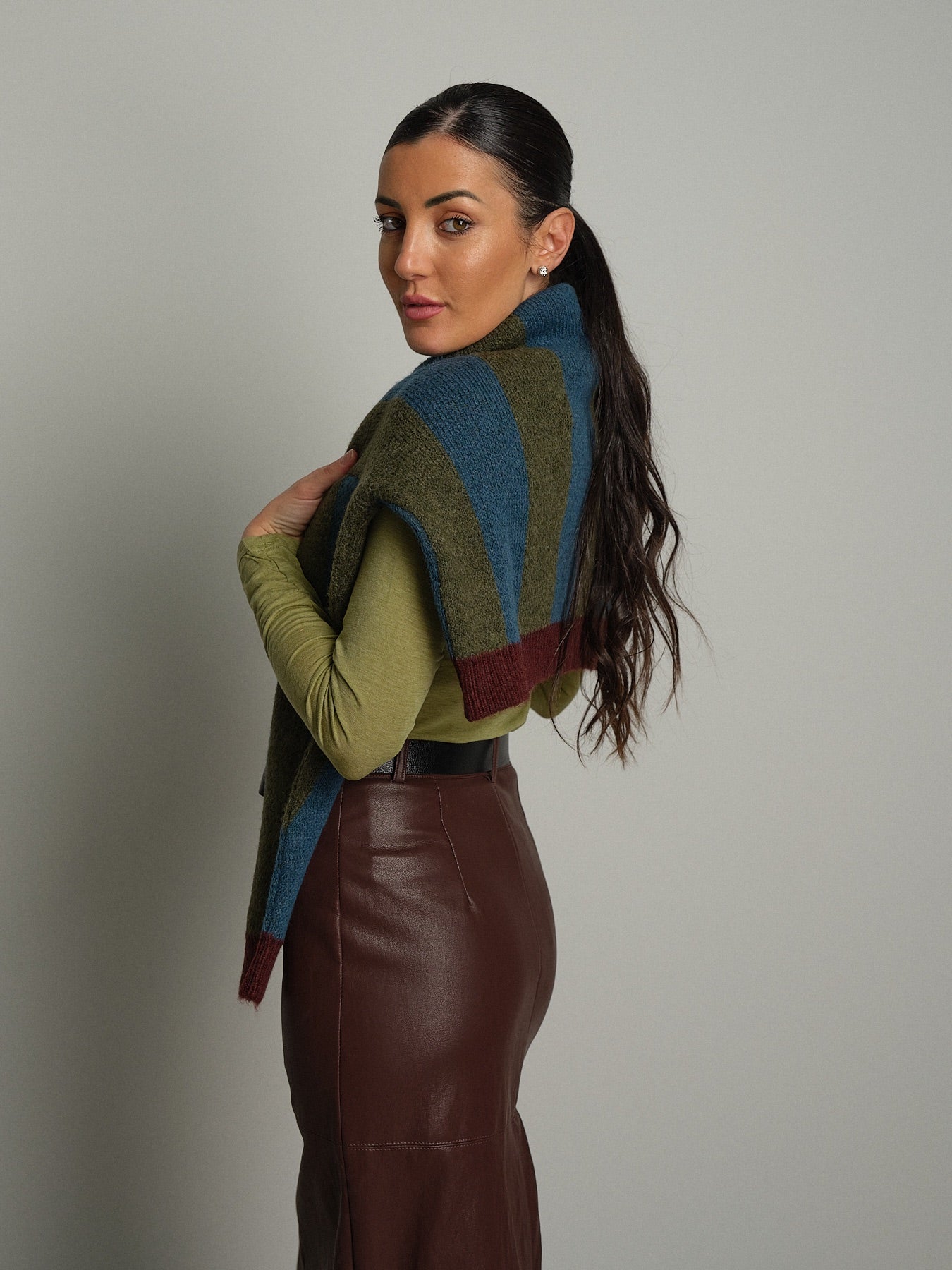 Pullover girocollo riga verticale Petrolio Haveone MHO-R289;Pullover girocollo riga verticale Petrolio Haveone MHO-R289 — foto 2;Pullover girocollo riga verticale Petrolio Haveone MHO-R289 — foto 3;Pullover girocollo riga verticale Petrolio Haveone MHO-R289 — foto 4;Pullover girocollo riga verticale Petrolio Haveone MHO-R289 — foto 5