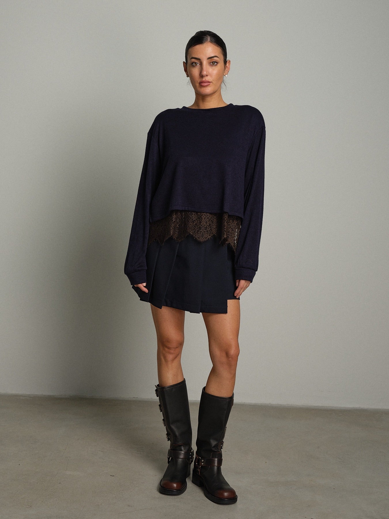 Maglia polsini fondo pizzo Blu-notte Haveone MMA-R276;Maglia polsini fondo pizzo Blu-notte Haveone MMA-R276 — foto 2;Maglia polsini fondo pizzo Blu-notte Haveone MMA-R276 — foto 3;Maglia polsini fondo pizzo Blu-notte Haveone MMA-R276 — foto 4;Maglia polsini fondo pizzo Blu-notte Haveone MMA-R276 — foto 5