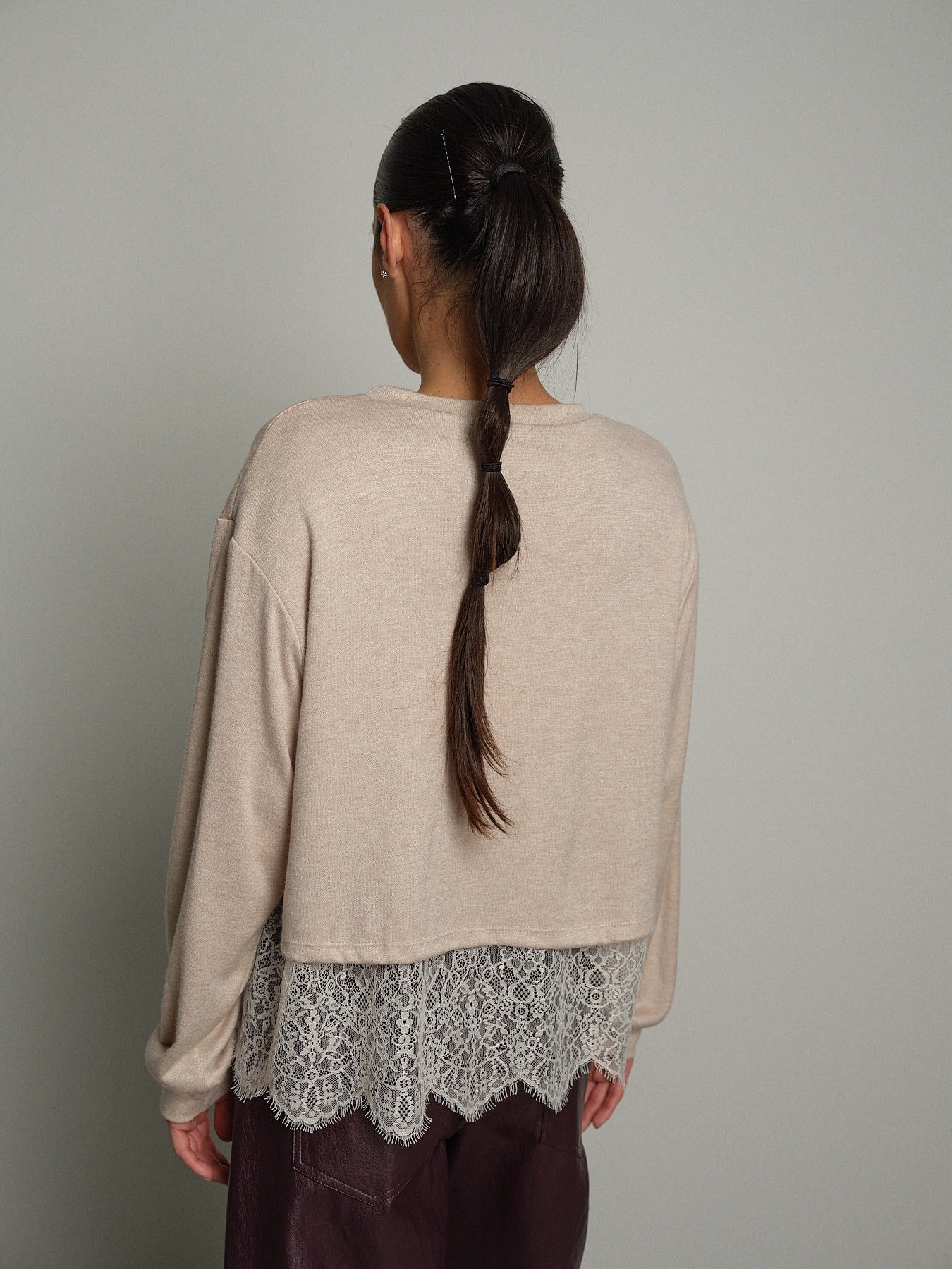 Maglia polsini fondo pizzo Burro Haveone MMA-R276;Maglia polsini fondo pizzo Burro Haveone MMA-R276 — foto 2;Maglia polsini fondo pizzo Burro Haveone MMA-R276 — foto 3;Maglia polsini fondo pizzo Burro Haveone MMA-R276 — foto 4;Maglia polsini fondo pizzo Burro Haveone MMA-R276 — foto 5