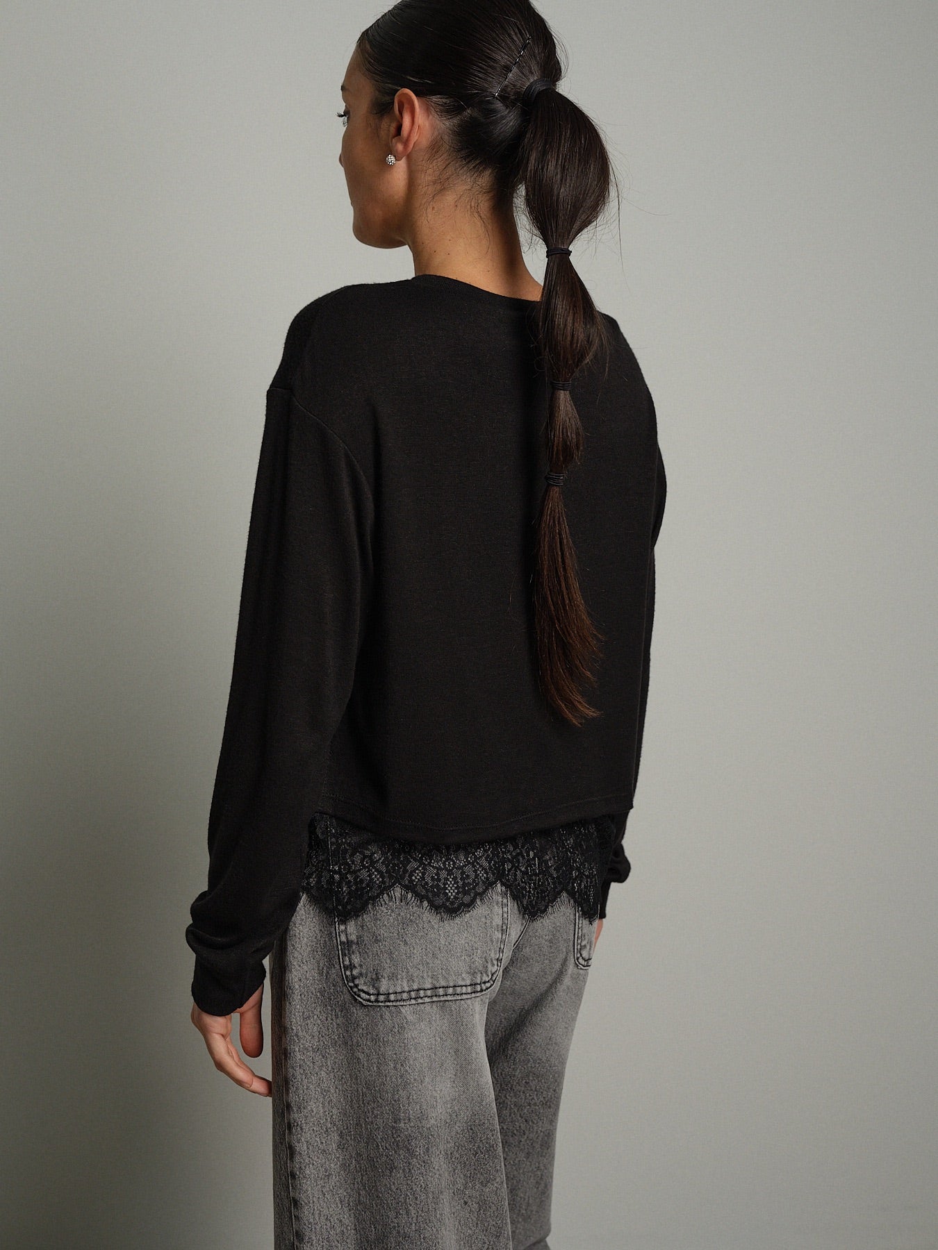 Maglia polsini fondo pizzo Nero Haveone MMA-R276;Maglia polsini fondo pizzo Nero Haveone MMA-R276 — foto 2;Maglia polsini fondo pizzo Nero Haveone MMA-R276 — foto 3;Maglia polsini fondo pizzo Nero Haveone MMA-R276 — foto 4