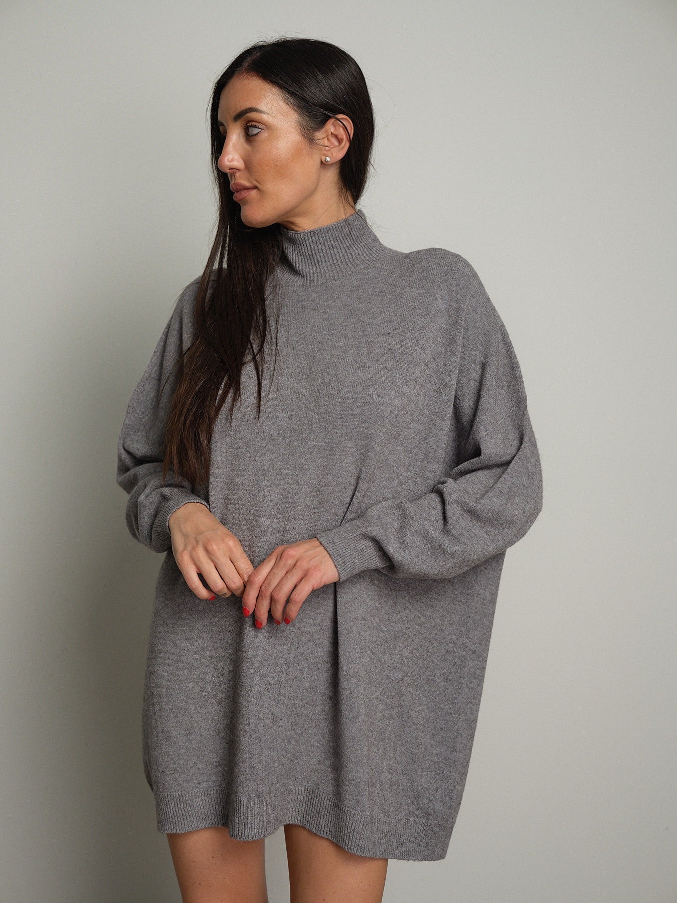 Abito in maglia collo cratere Grigio Haveone MMG-R053;Abito in maglia collo cratere Grigio Haveone MMG-R053 — foto 2;Abito in maglia collo cratere Grigio Haveone MMG-R053 — foto 3;Abito in maglia collo cratere Grigio Haveone MMG-R053 — foto 4;Abito in maglia collo cratere Grigio Haveone MMG-R053 — foto 5;Abito in maglia collo cratere Grigio Haveone MMG-R053 — foto 6