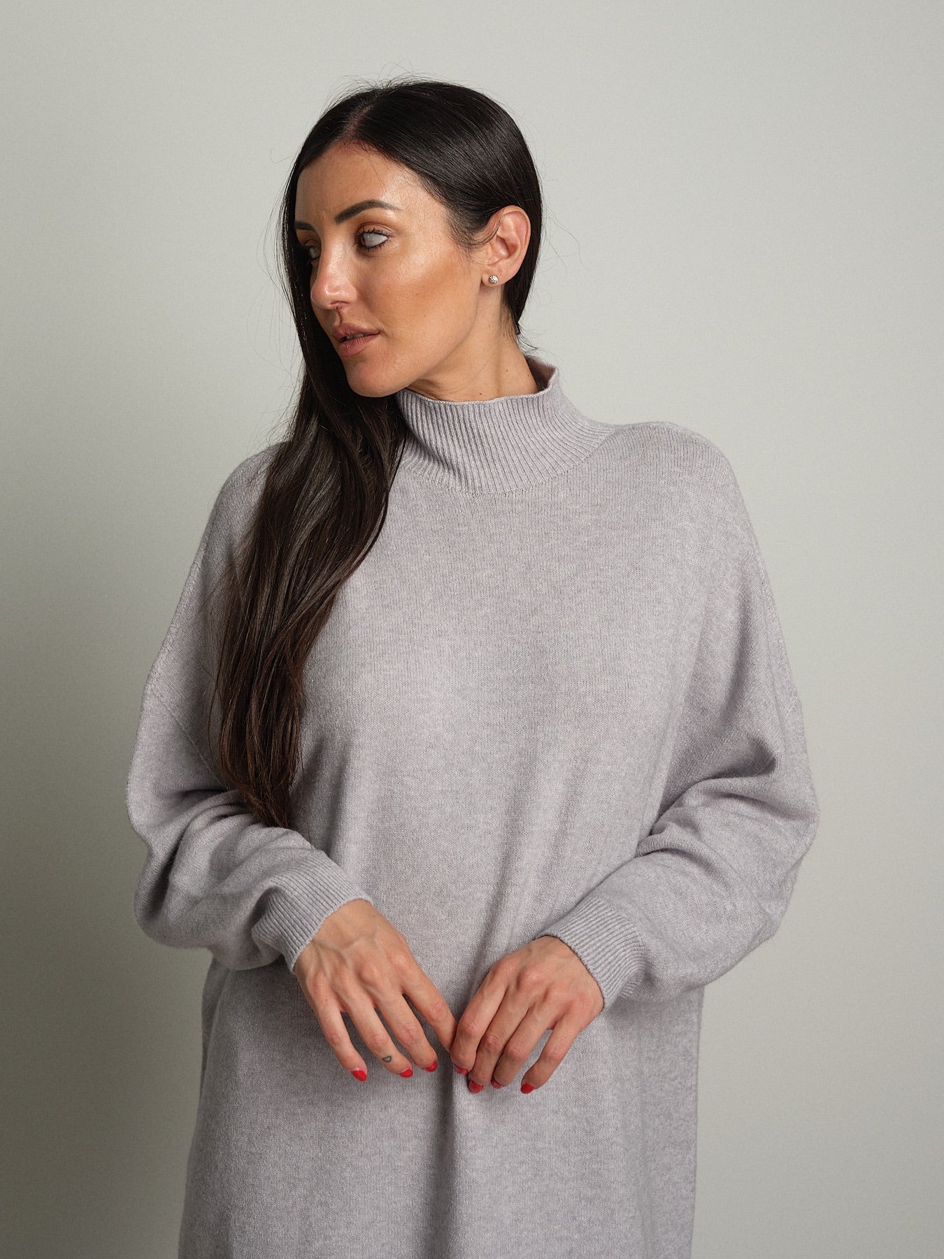 Abito in maglia collo cratere Grigio-perla Haveone MMG-R053;Abito in maglia collo cratere Grigio-perla Haveone MMG-R053 — foto 2;Abito in maglia collo cratere Grigio-perla Haveone MMG-R053 — foto 3;Abito in maglia collo cratere Grigio-perla Haveone MMG-R053 — foto 4;Abito in maglia collo cratere Grigio-perla Haveone MMG-R053 — foto 5;Abito in maglia collo cratere Grigio-perla Haveone MMG-R053 — foto 6;Abito in maglia collo cratere Grigio-perla Haveone MMG-R053 — foto 7