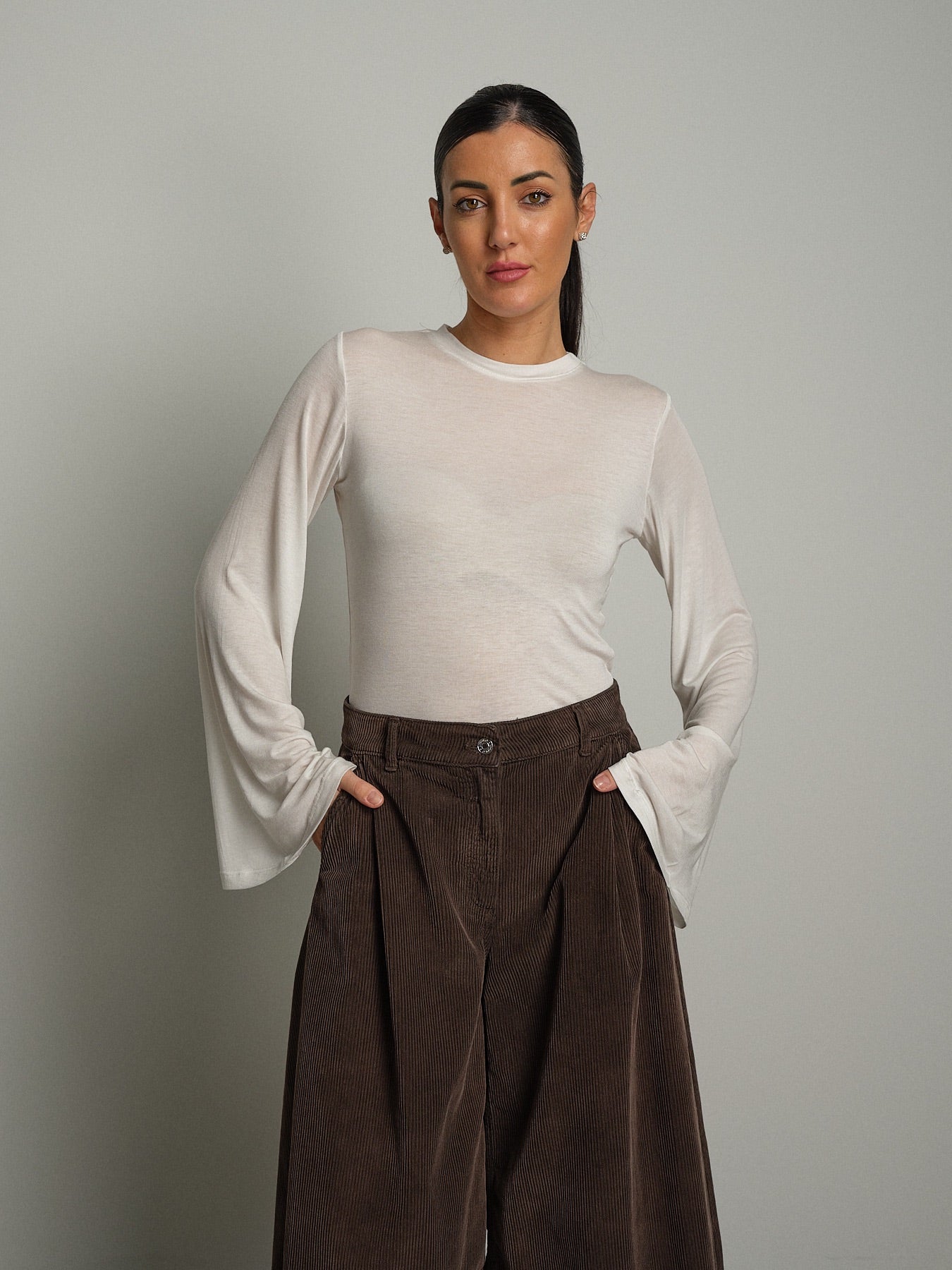 Maglia modal manica campana Panna Haveone MSH-R246;Maglia modal manica campana Panna Haveone MSH-R246 — foto 2;Maglia modal manica campana Panna Haveone MSH-R246 — foto 3;Maglia modal manica campana Panna Haveone MSH-R246 — foto 4