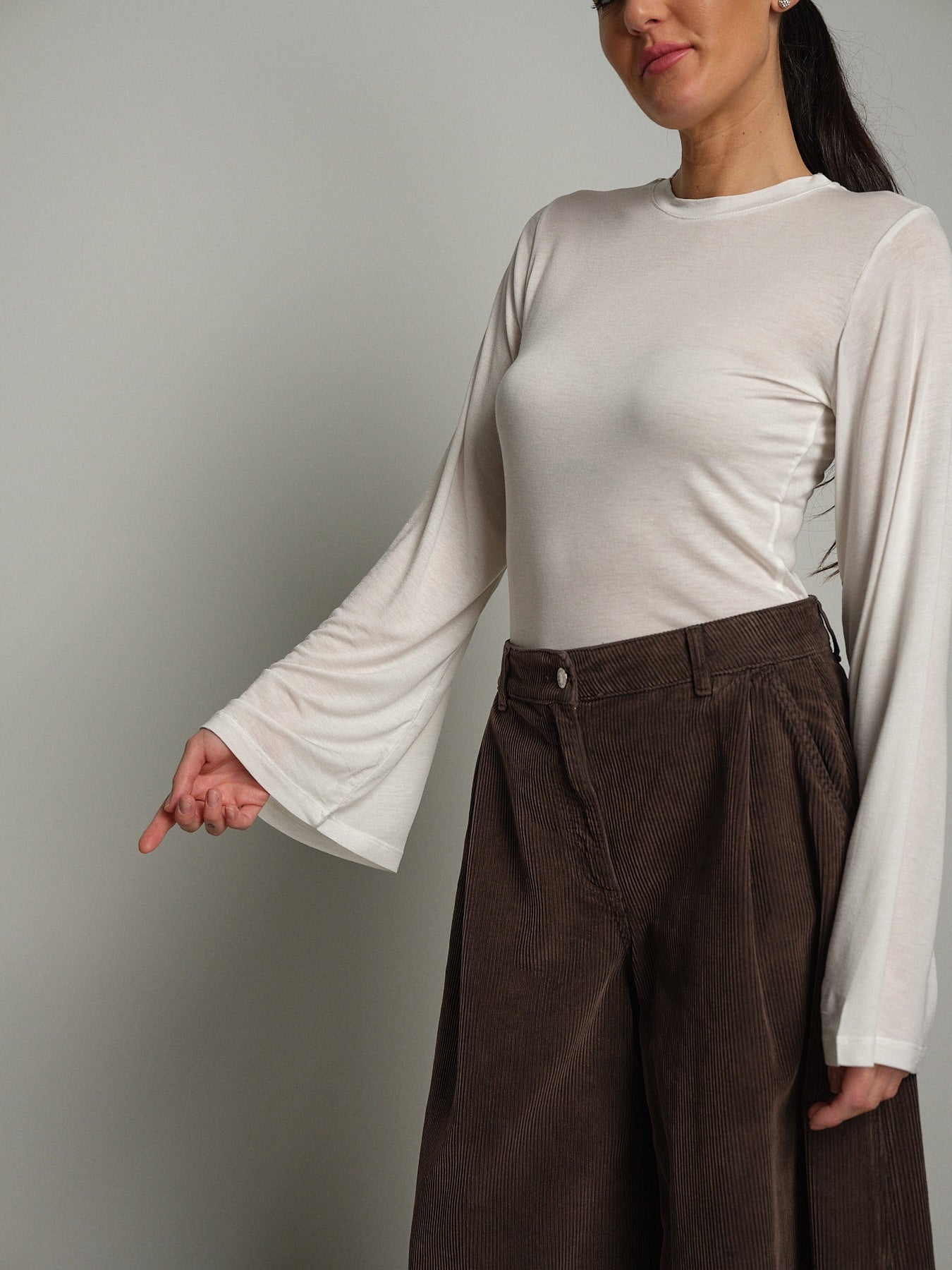 Maglia modal manica campana Panna Haveone MSH-R246;Maglia modal manica campana Panna Haveone MSH-R246 — foto 2;Maglia modal manica campana Panna Haveone MSH-R246 — foto 3;Maglia modal manica campana Panna Haveone MSH-R246 — foto 4