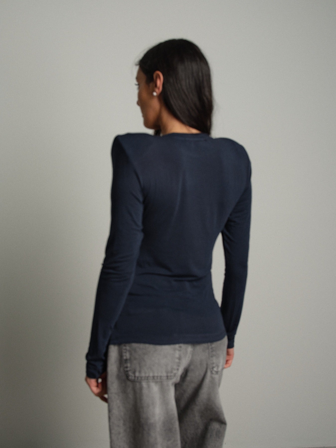 Maglia modal spalle imbottite Blu Haveone MSH-R268;Maglia modal spalle imbottite Blu Haveone MSH-R268 — foto 2;Maglia modal spalle imbottite Blu Haveone MSH-R268 — foto 3;Maglia modal spalle imbottite Blu Haveone MSH-R268 — foto 4