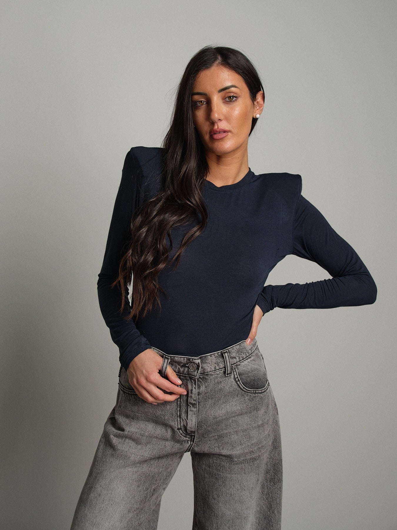 Maglia modal spalle imbottite Blu Haveone MSH-R268;Maglia modal spalle imbottite Blu Haveone MSH-R268 — foto 2;Maglia modal spalle imbottite Blu Haveone MSH-R268 — foto 3;Maglia modal spalle imbottite Blu Haveone MSH-R268 — foto 4