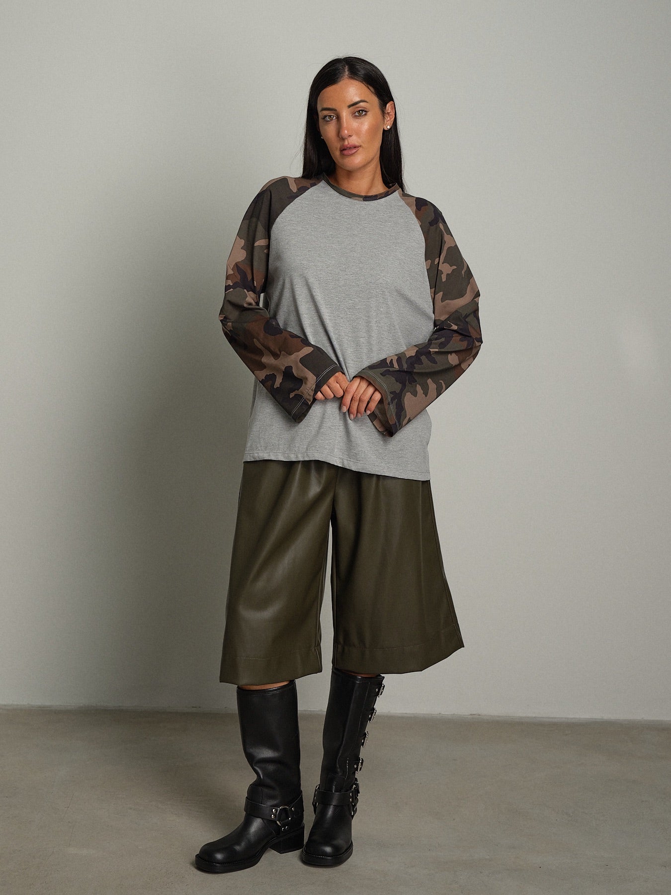 Maglia manica mimetica Grigio-perla Haveone MVS-R232;Maglia manica mimetica Grigio-perla Haveone MVS-R232 — foto 2;Maglia manica mimetica Grigio-perla Haveone MVS-R232 — foto 3;Maglia manica mimetica Grigio-perla Haveone MVS-R232 — foto 4;Maglia manica mimetica Grigio-perla Haveone MVS-R232 — foto 5
