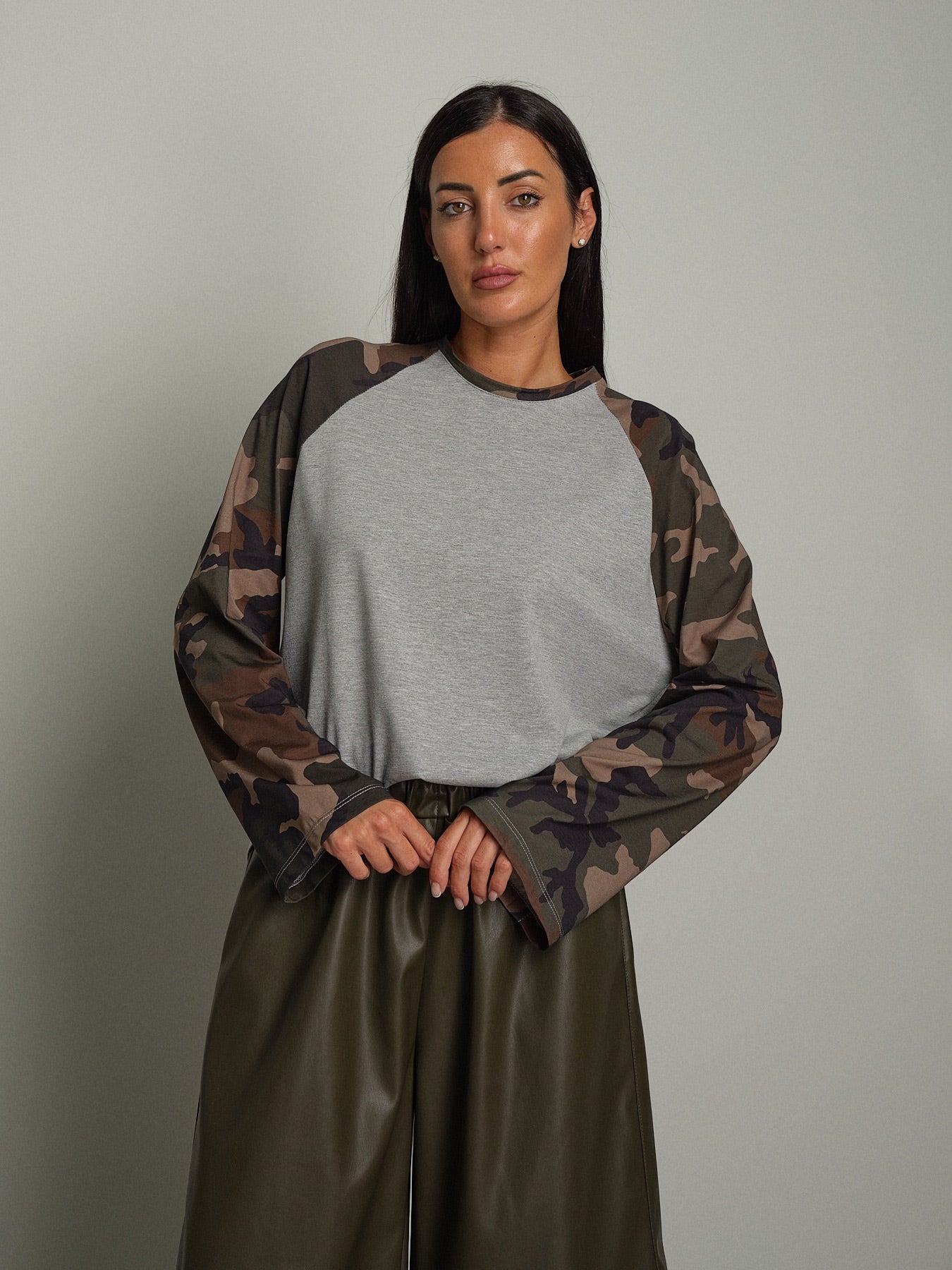Maglia manica mimetica Grigio-perla Haveone MVS-R232;Maglia manica mimetica Grigio-perla Haveone MVS-R232 — foto 2;Maglia manica mimetica Grigio-perla Haveone MVS-R232 — foto 3;Maglia manica mimetica Grigio-perla Haveone MVS-R232 — foto 4;Maglia manica mimetica Grigio-perla Haveone MVS-R232 — foto 5