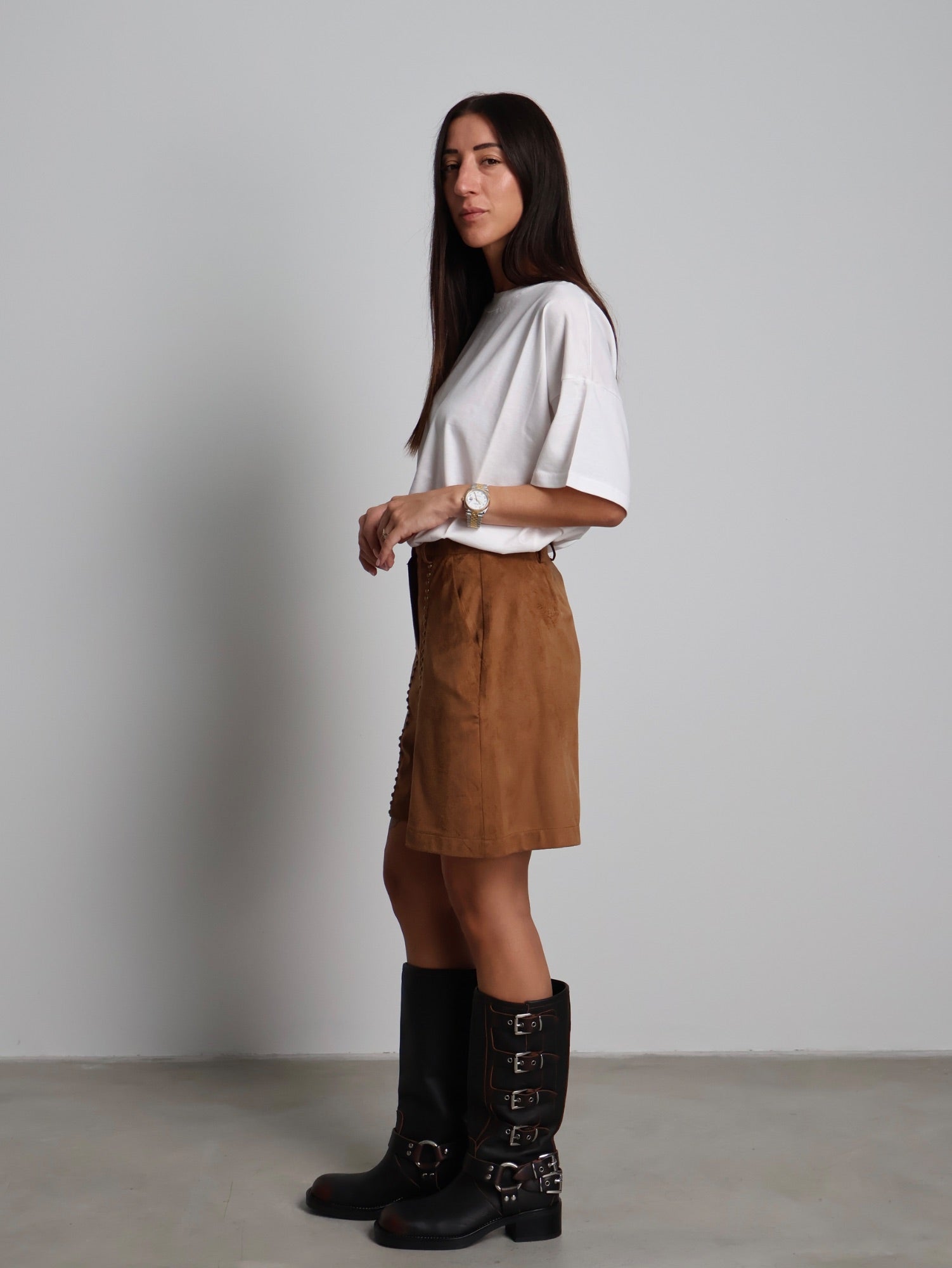 Shorts dainetto borchie Cammello Haveone PIA-R218;Shorts dainetto borchie Cammello Haveone PIA-R218 — foto 2;Shorts dainetto borchie Cammello Haveone PIA-R218 — foto 3;Shorts dainetto borchie Cammello Haveone PIA-R218 — foto 4;Shorts dainetto borchie Cammello Haveone PIA-R218 — foto 5;Shorts dainetto borchie Cammello Haveone PIA-R218 — foto 6;Shorts dainetto borchie Cammello Haveone PIA-R218 — foto 7;Shorts dainetto borchie Cammello Haveone PIA-R218 — foto 8