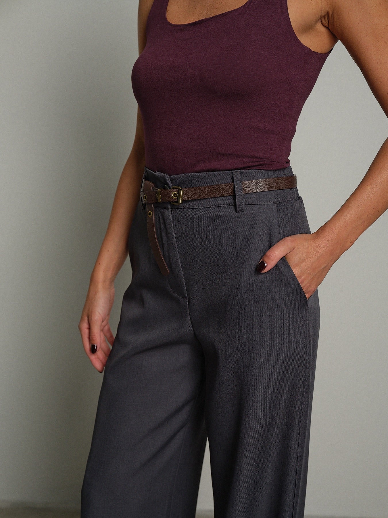 Pantalone palazzo "da avere" Grigio Haveone PIA-R298;Pantalone palazzo "da avere" Grigio Haveone PIA-R298 — foto 2;Pantalone palazzo "da avere" Grigio Haveone PIA-R298 — foto 3;Pantalone palazzo "da avere" Grigio Haveone PIA-R298 — foto 4