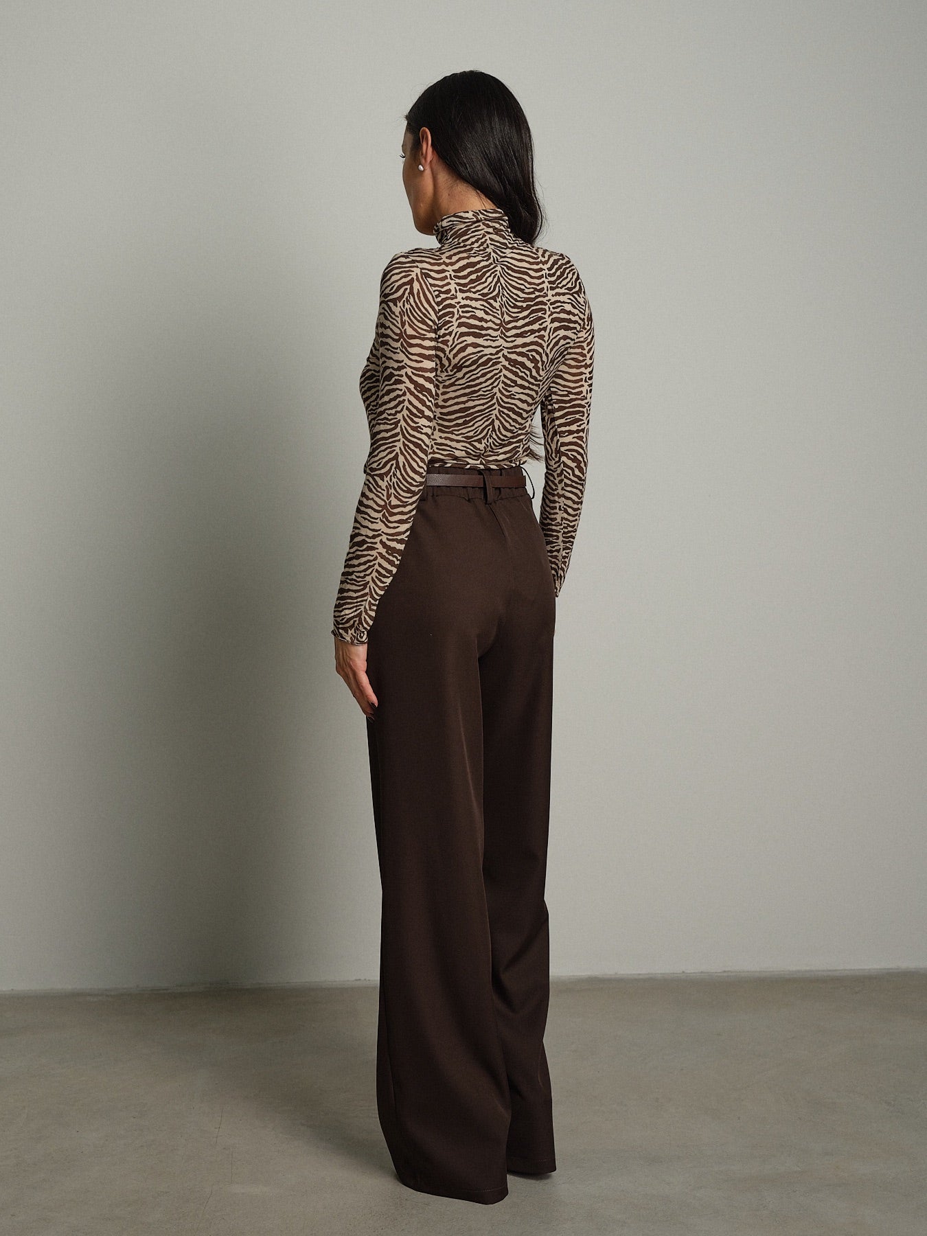 Pantalone palazzo "da avere" Moro Haveone PIA-R298;Pantalone palazzo "da avere" Moro Haveone PIA-R298 — foto 2;Pantalone palazzo "da avere" Moro Haveone PIA-R298 — foto 3;Pantalone palazzo "da avere" Moro Haveone PIA-R298 — foto 4;Pantalone palazzo "da avere" Moro Haveone PIA-R298 — foto 5