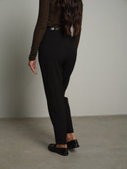 Pantalone slim agata Nero Haveone PIA-R321;Pantalone slim agata Nero Haveone PIA-R321 — foto 2;Pantalone slim agata Nero Haveone PIA-R321 — foto 3;Pantalone slim agata Nero Haveone PIA-R321 — foto 4;Pantalone slim agata Nero Haveone PIA-R321 — foto 5