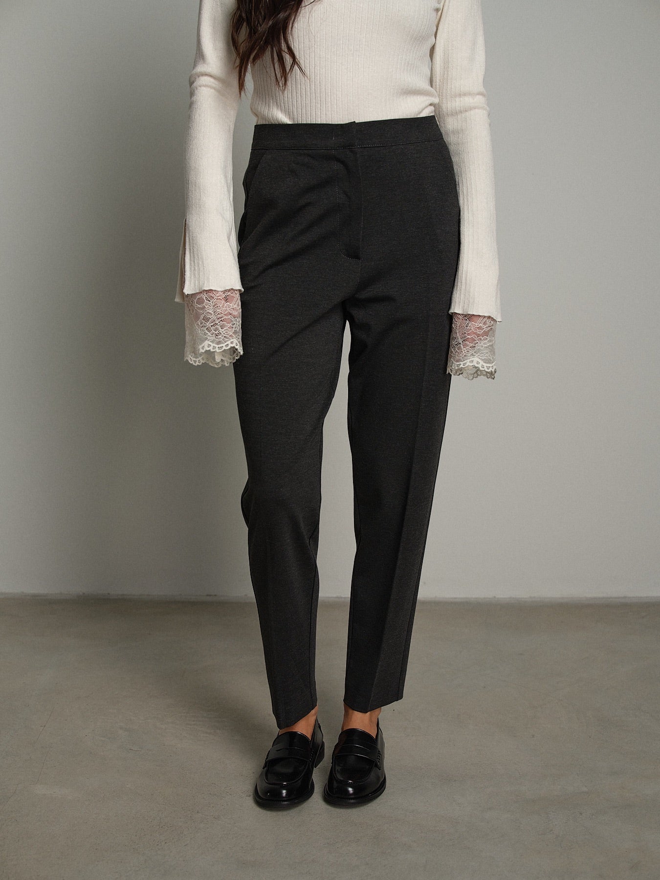 Pantalone sigaretta Anna Antracite Haveone PIA-R323;Pantalone sigaretta Anna Antracite Haveone PIA-R323 — foto 2;Pantalone sigaretta Anna Antracite Haveone PIA-R323 — foto 3