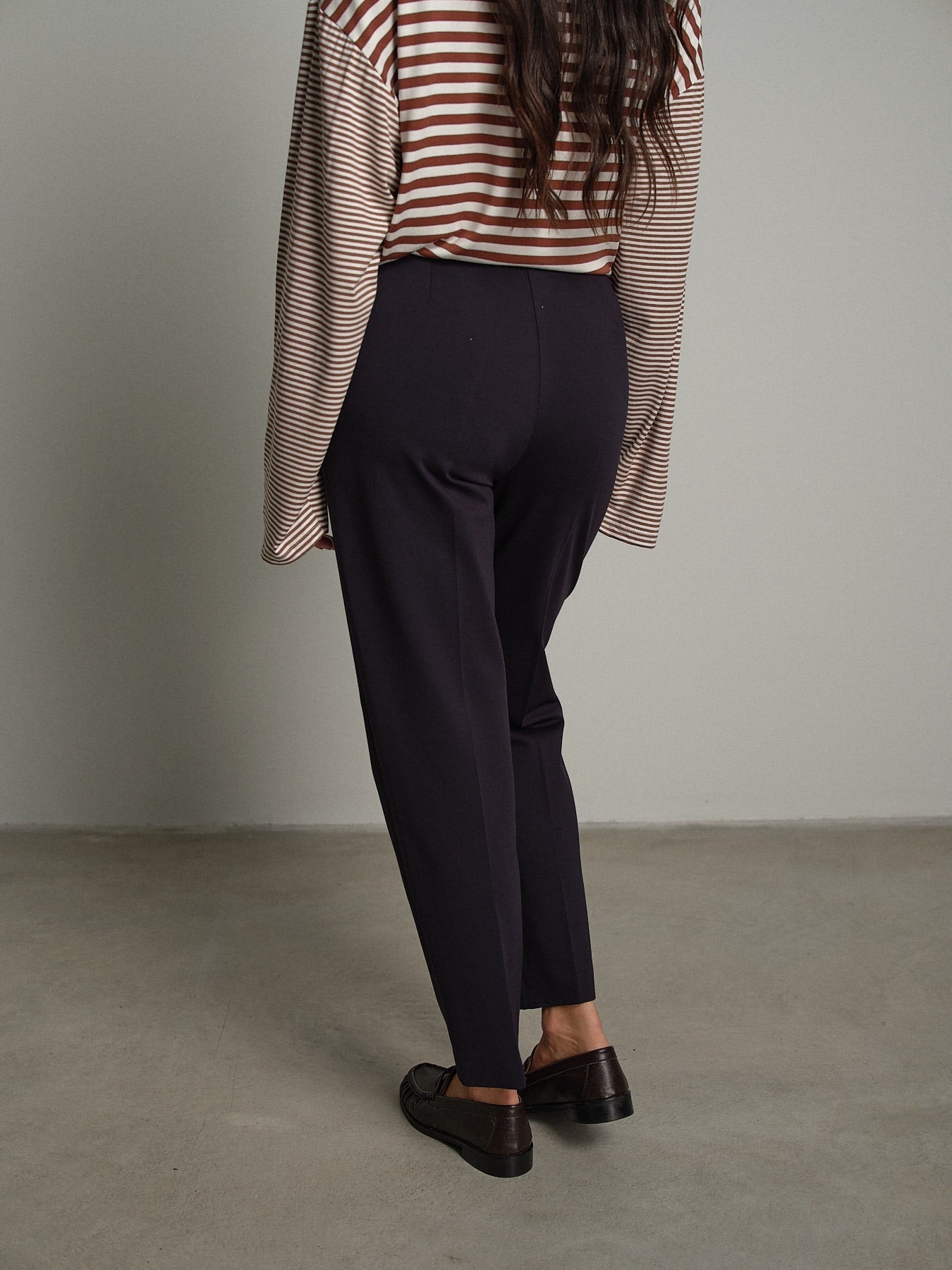 Pantalone sigaretta Anna Blu-notte Haveone PIA-R323;Pantalone sigaretta Anna Blu-notte Haveone PIA-R323 — foto 2;Pantalone sigaretta Anna Blu-notte Haveone PIA-R323 — foto 3