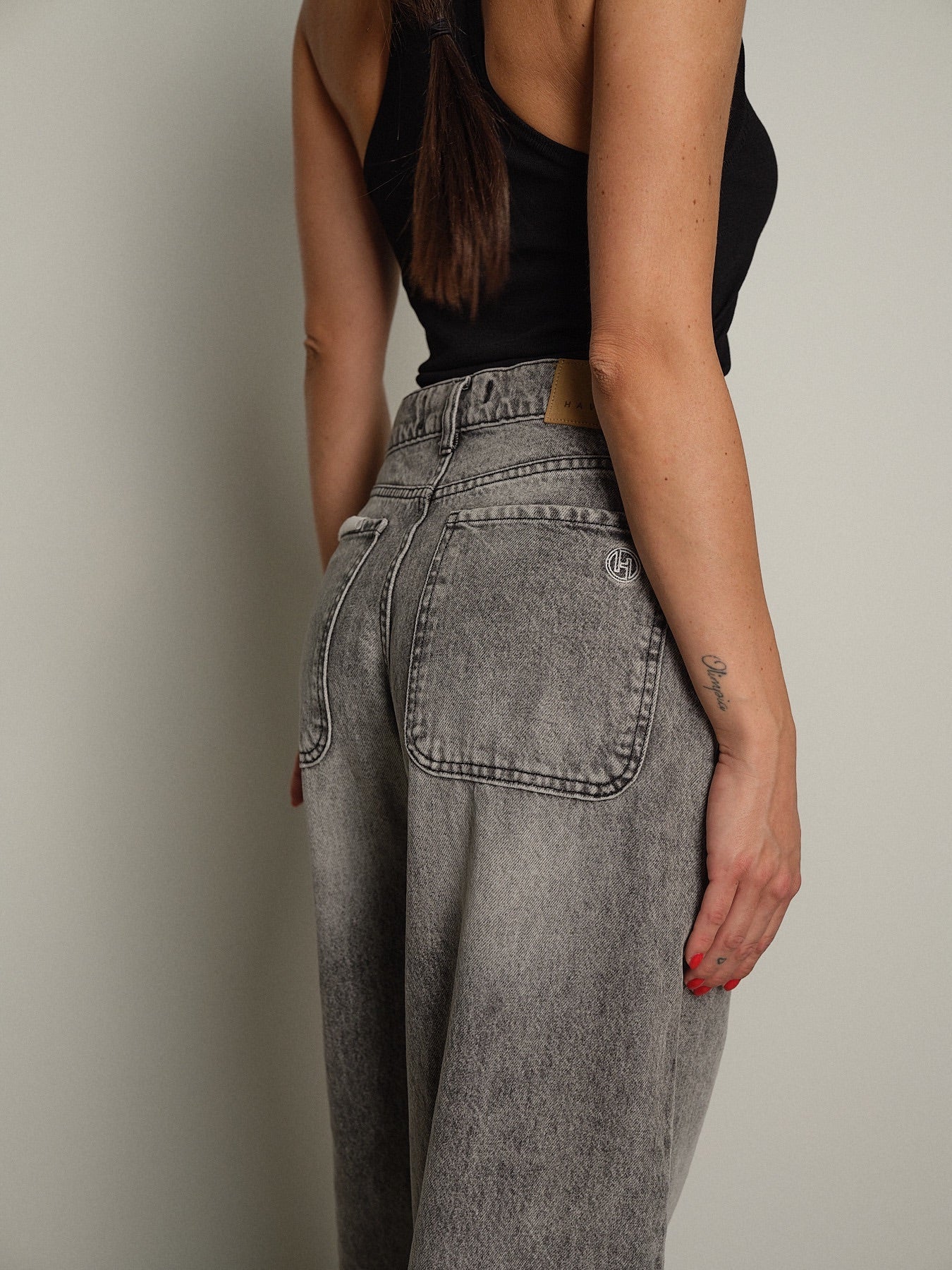 jeans bella sabbiato Grigio-perla haveone PLS-R107;jeans bella sabbiato Grigio-perla haveone PLS-R107 — foto 2;jeans bella sabbiato Grigio-perla haveone PLS-R107 — foto 3;jeans bella sabbiato Grigio-perla haveone PLS-R107 — foto 4;jeans bella sabbiato Grigio-perla haveone PLS-R107 — foto 5;jeans bella sabbiato Grigio-perla haveone PLS-R107 — foto 6;jeans bella sabbiato Grigio-perla haveone PLS-R107 — foto 7;jeans bella sabbiato Grigio-perla haveone PLS-R107 — foto 8