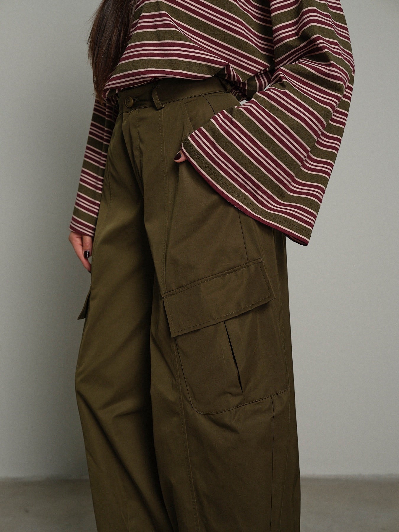 Pantalone tasconi barrell Verde-militare Haveone PMA-R314;Pantalone tasconi barrell Verde-militare Haveone PMA-R314 — foto 2;Pantalone tasconi barrell Verde-militare Haveone PMA-R314 — foto 3;Pantalone tasconi barrell Verde-militare Haveone PMA-R314 — foto 4
