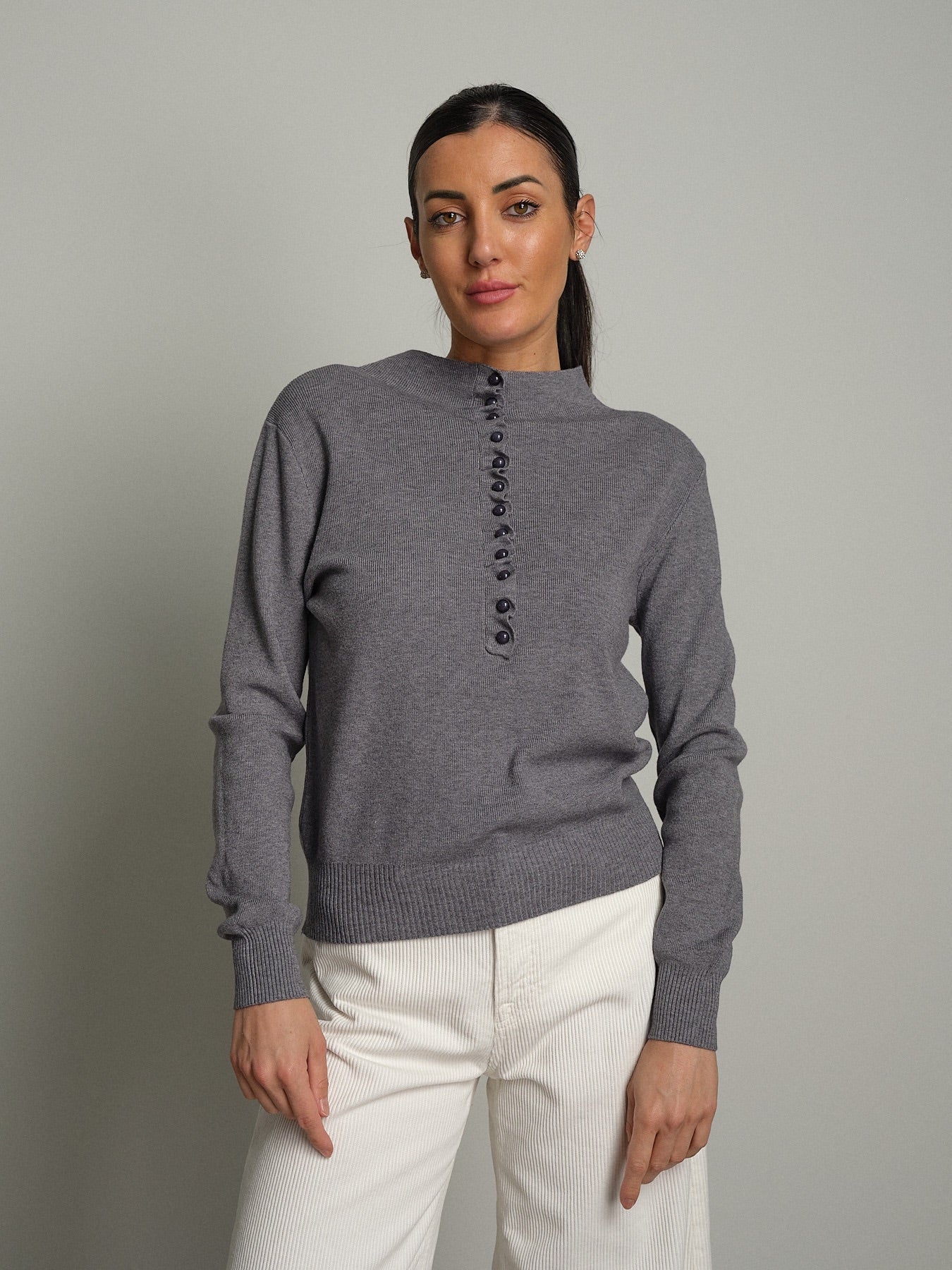 Pullover bottoni perla Grigio Haveone PMH-R267;Pullover bottoni perla Grigio Haveone PMH-R267 — foto 2;Pullover bottoni perla Grigio Haveone PMH-R267 — foto 3