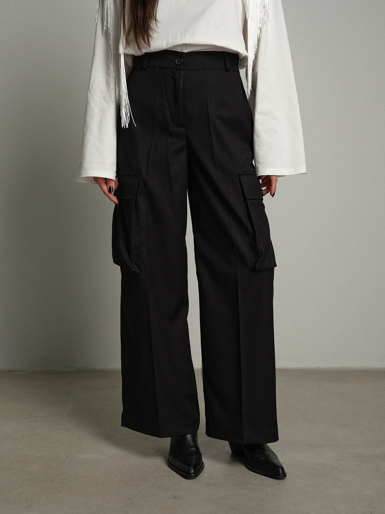 Pantalone cargo bottoni Nero Haveone PNO-R300;Pantalone cargo bottoni Nero Haveone PNO-R300 — foto 2;Pantalone cargo bottoni Nero Haveone PNO-R300 — foto 3;Pantalone cargo bottoni Nero Haveone PNO-R300 — foto 4;Pantalone cargo bottoni Nero Haveone PNO-R300 — foto 5