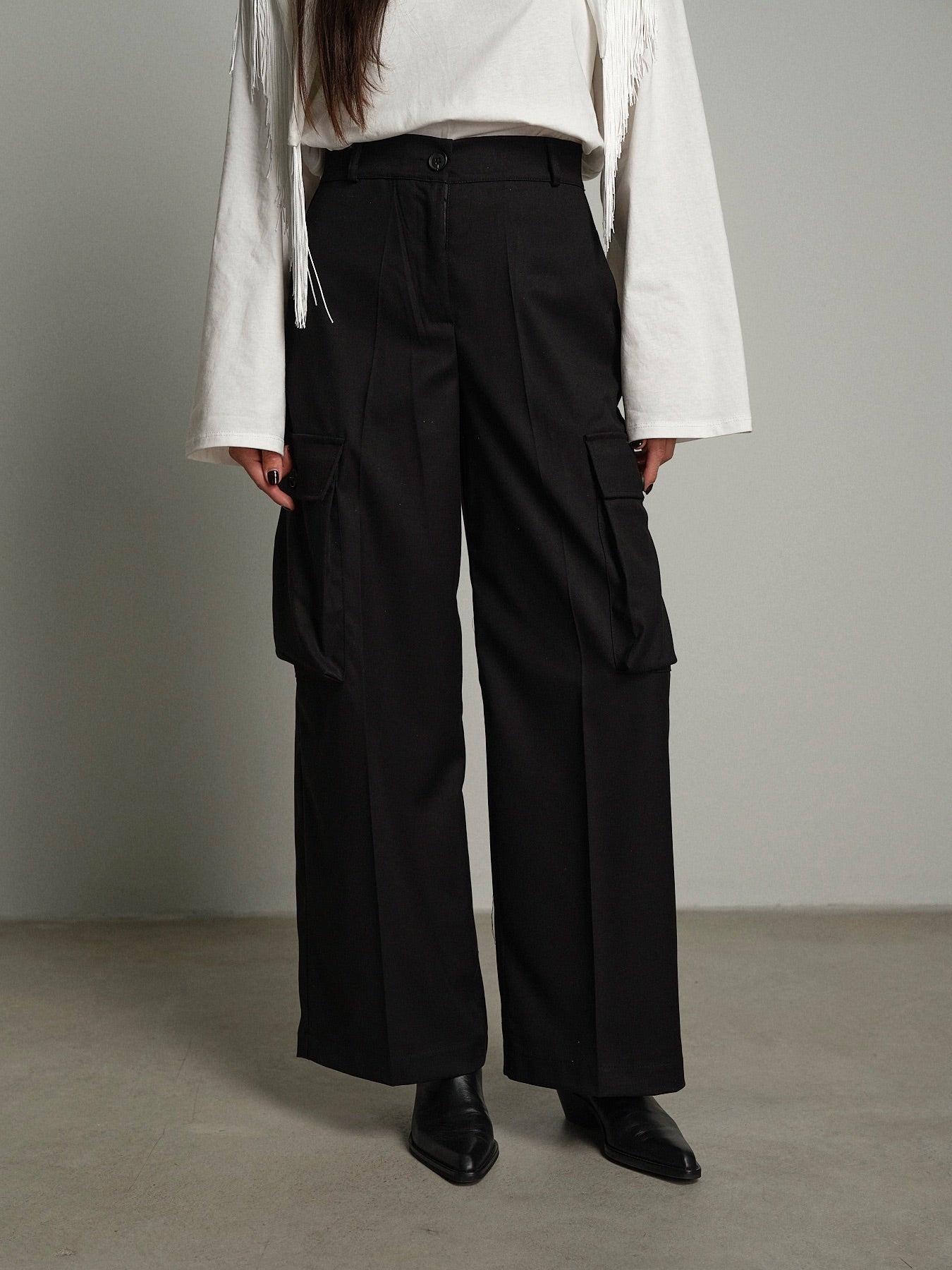 Pantalone cargo bottoni Nero Haveone PNO-R300;Pantalone cargo bottoni Nero Haveone PNO-R300 — foto 2;Pantalone cargo bottoni Nero Haveone PNO-R300 — foto 3;Pantalone cargo bottoni Nero Haveone PNO-R300 — foto 4;Pantalone cargo bottoni Nero Haveone PNO-R300 — foto 5
