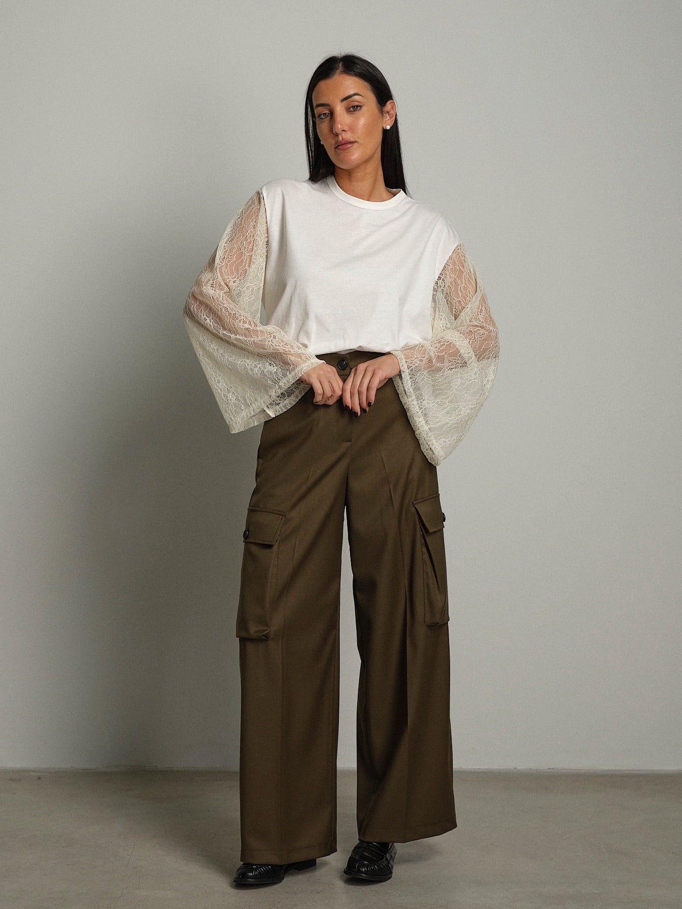 Pantalone cargo bottoni Verde-militare Haveone PNO-R300;Pantalone cargo bottoni Verde-militare Haveone PNO-R300 — foto 2;Pantalone cargo bottoni Verde-militare Haveone PNO-R300 — foto 3;Pantalone cargo bottoni Verde-militare Haveone PNO-R300 — foto 4;Pantalone cargo bottoni Verde-militare Haveone PNO-R300 — foto 5