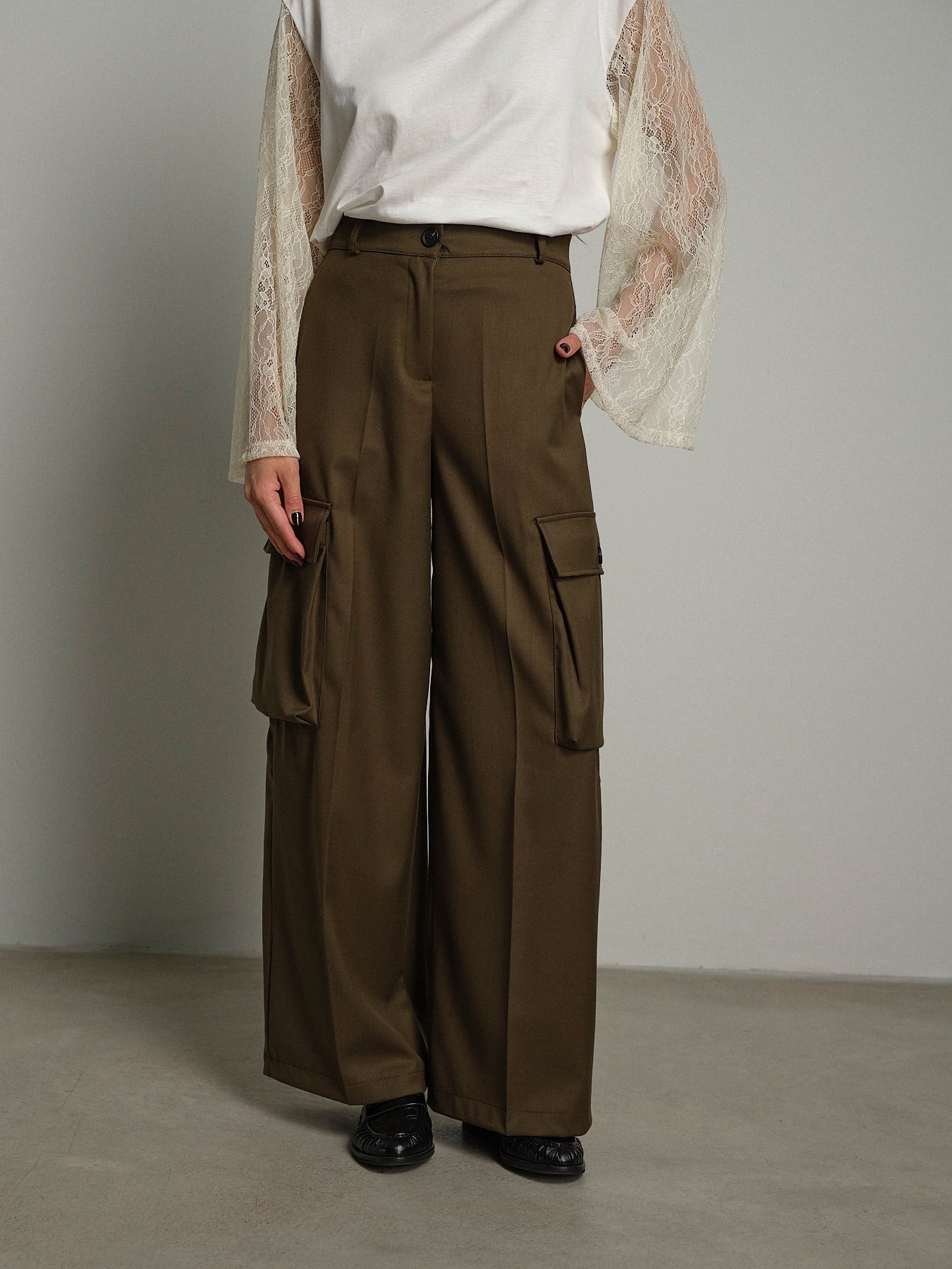 Pantalone cargo bottoni Verde-militare Haveone PNO-R300;Pantalone cargo bottoni Verde-militare Haveone PNO-R300 — foto 2;Pantalone cargo bottoni Verde-militare Haveone PNO-R300 — foto 3;Pantalone cargo bottoni Verde-militare Haveone PNO-R300 — foto 4;Pantalone cargo bottoni Verde-militare Haveone PNO-R300 — foto 5