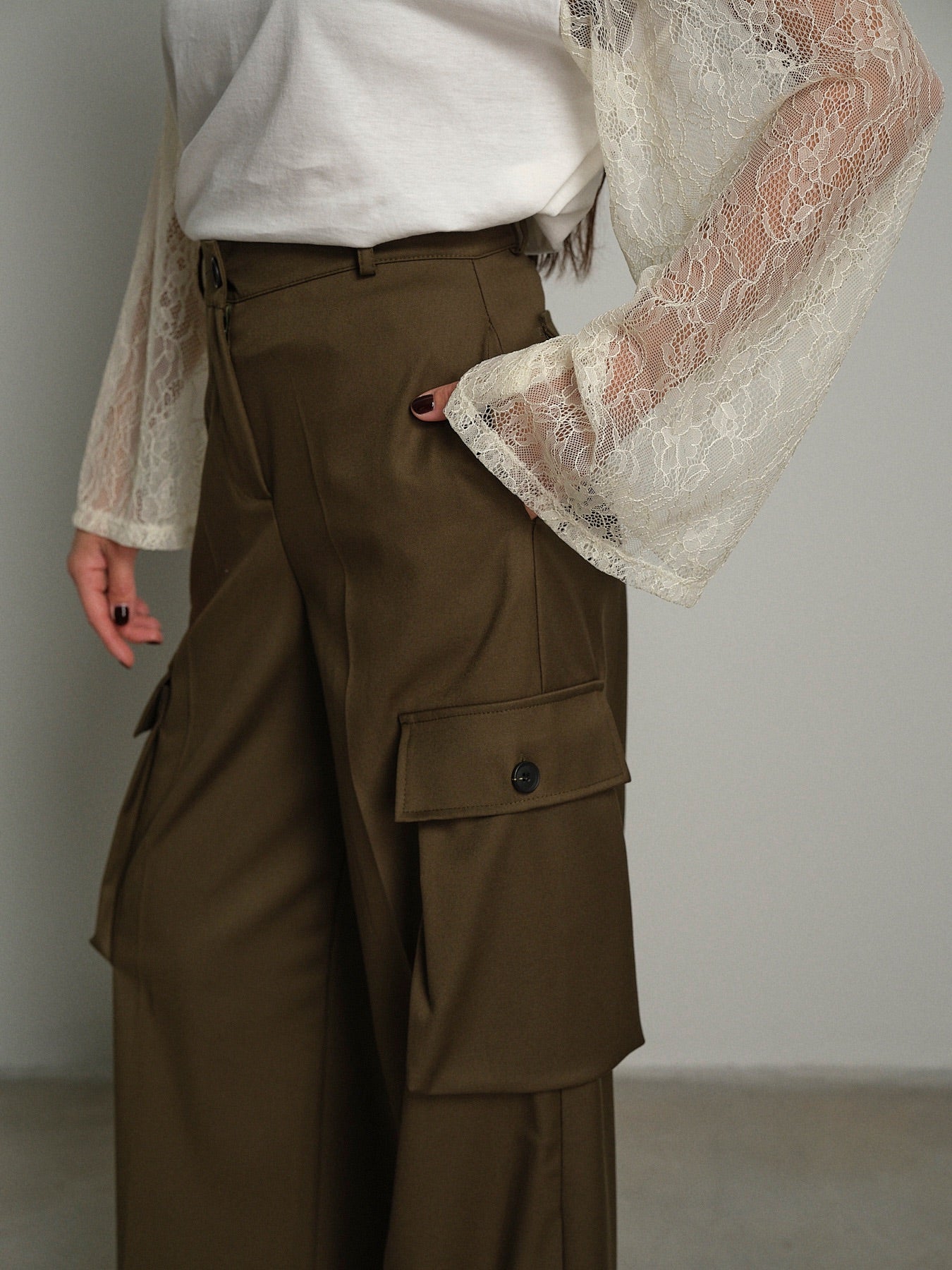 Pantalone cargo bottoni Verde-militare Haveone PNO-R300;Pantalone cargo bottoni Verde-militare Haveone PNO-R300 — foto 2;Pantalone cargo bottoni Verde-militare Haveone PNO-R300 — foto 3;Pantalone cargo bottoni Verde-militare Haveone PNO-R300 — foto 4;Pantalone cargo bottoni Verde-militare Haveone PNO-R300 — foto 5