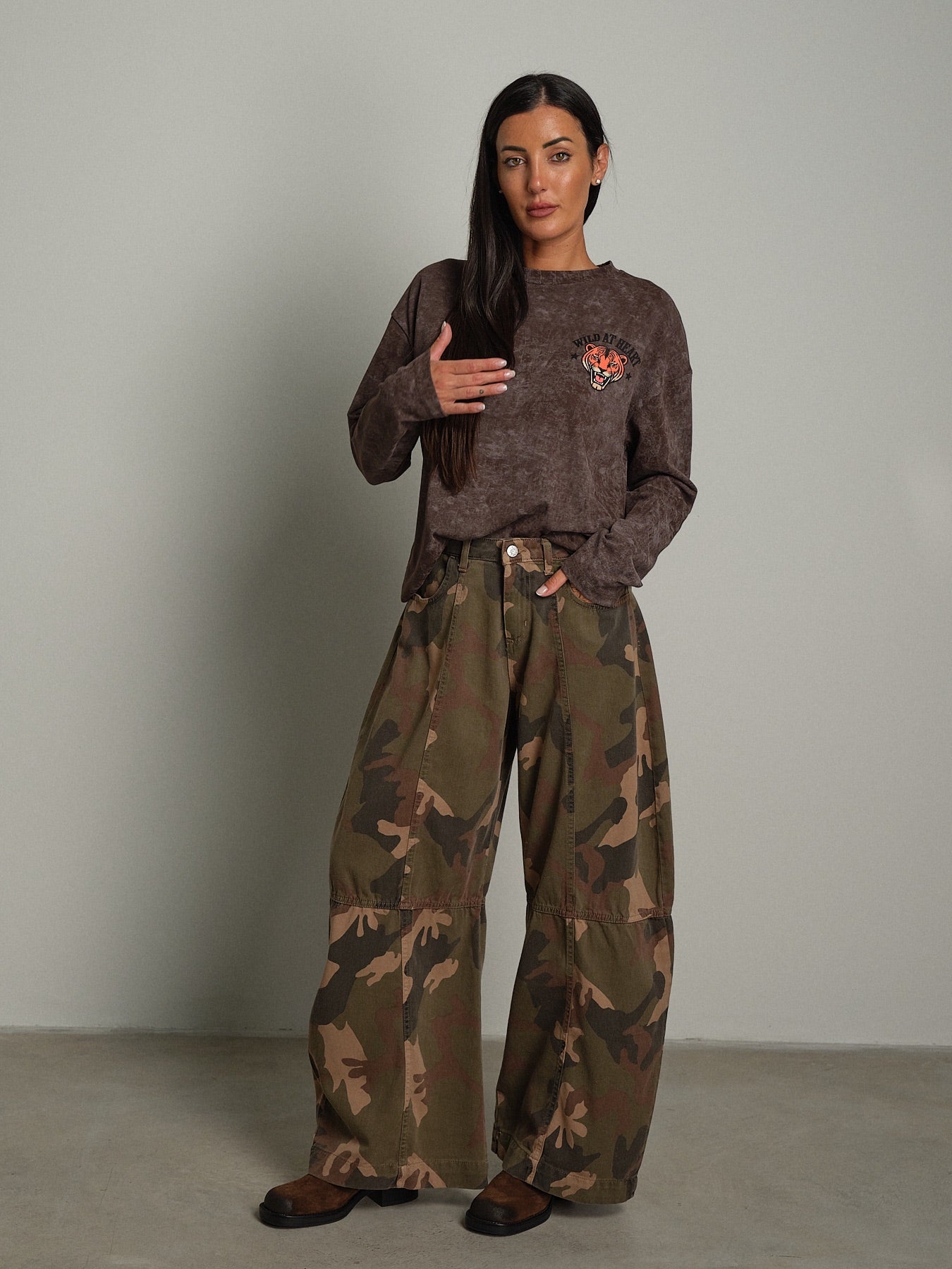 Jeans barrel over mimetico Verde-militare Haveone PSB-R268;Jeans barrel over mimetico Verde-militare Haveone PSB-R268 — foto 2;Jeans barrel over mimetico Verde-militare Haveone PSB-R268 — foto 3;Jeans barrel over mimetico Verde-militare Haveone PSB-R268 — foto 4;Jeans barrel over mimetico Verde-militare Haveone PSB-R268 — foto 5;Jeans barrel over mimetico Verde-militare Haveone PSB-R268 — foto 6