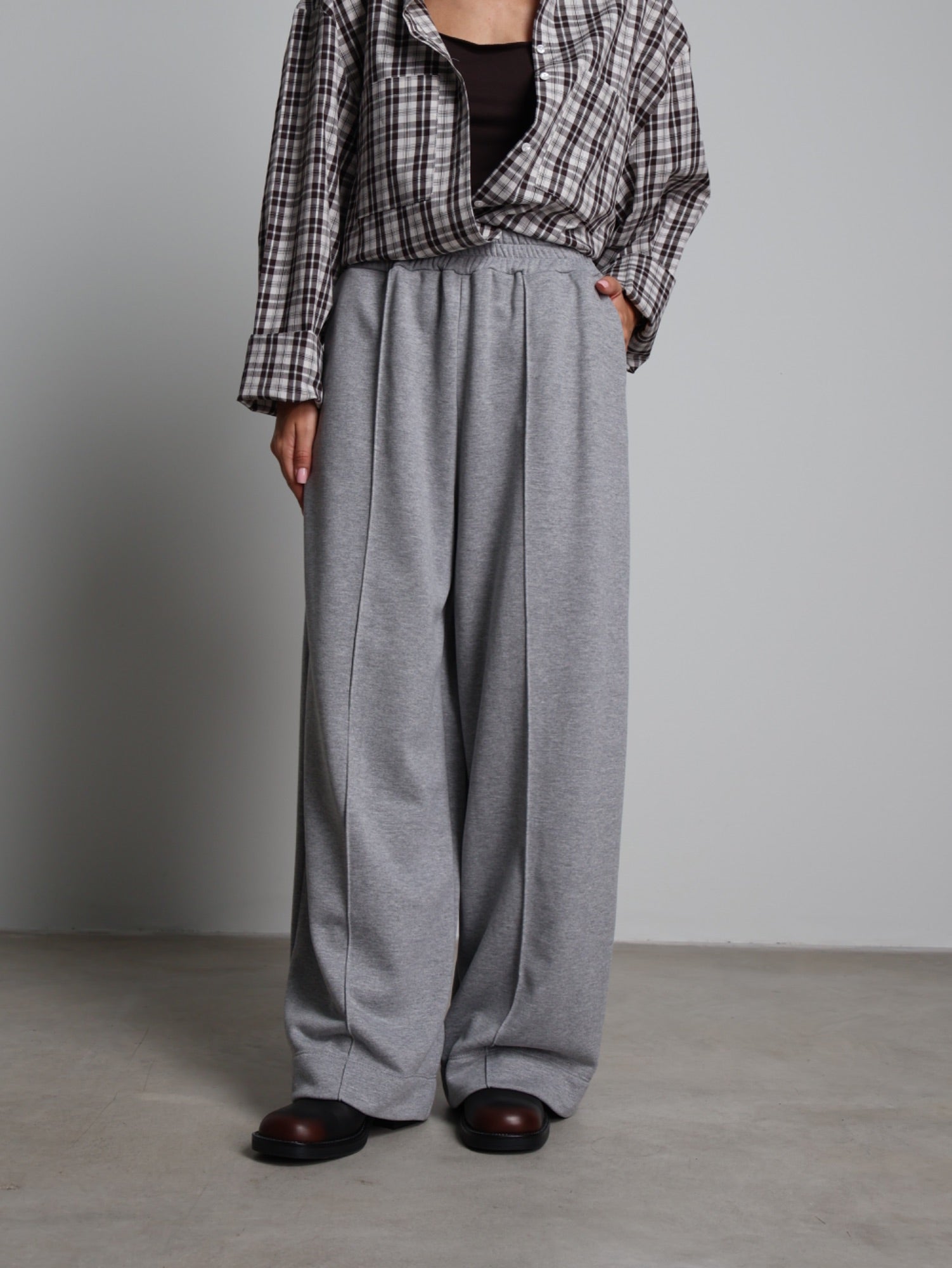 pantalone tuta Grigio Haveone PVS-R224;pantalone tuta Grigio Haveone PVS-R224 — foto 2;pantalone tuta Grigio Haveone PVS-R224 — foto 3;pantalone tuta Grigio Haveone PVS-R224 — foto 4;pantalone tuta Grigio Haveone PVS-R224 — foto 5;pantalone tuta Grigio Haveone PVS-R224 — foto 6;pantalone tuta Grigio Haveone PVS-R224 — foto 7;pantalone tuta Grigio Haveone PVS-R224 — foto 8