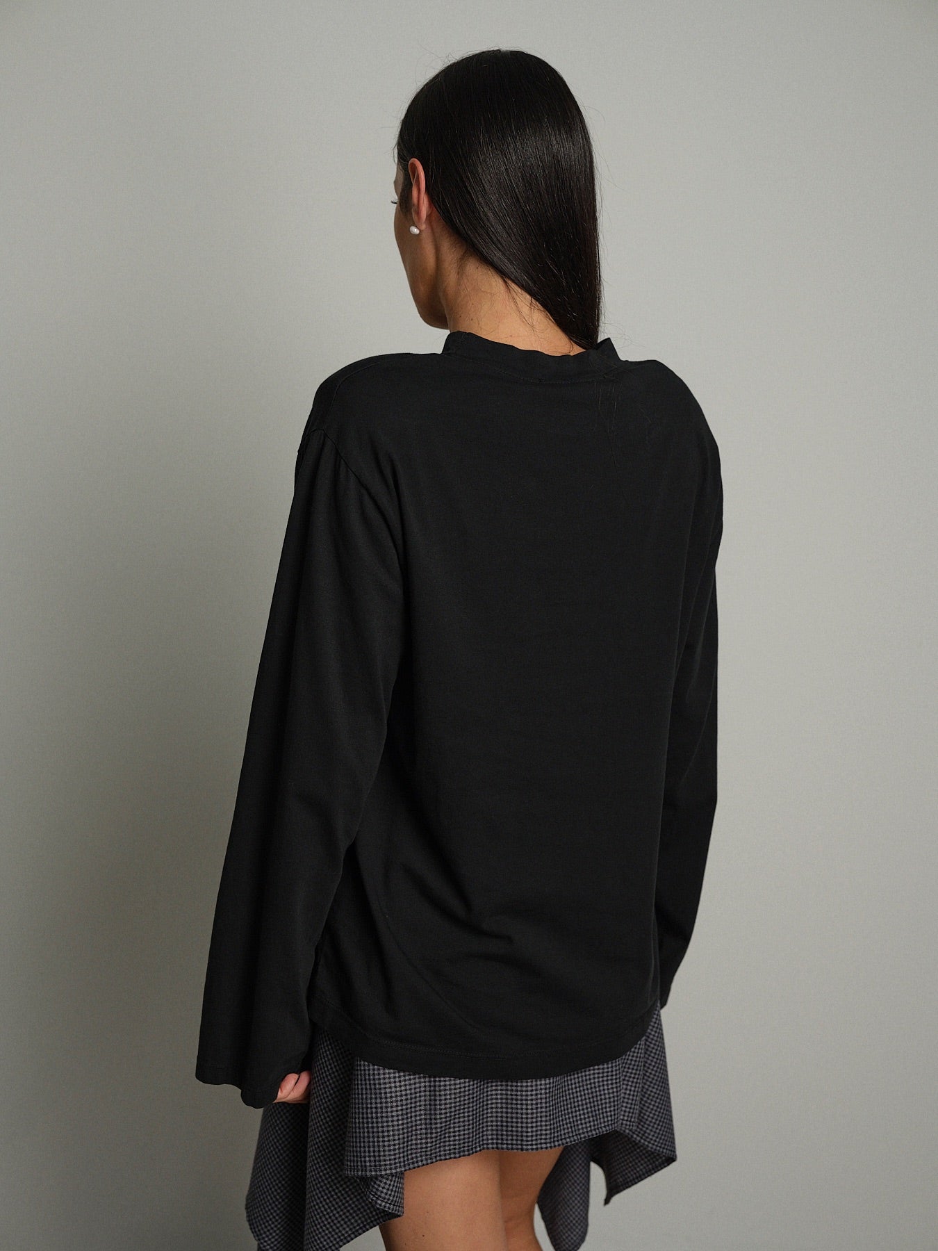 Maglia trapezio spalle imbottite Nero Haveone TXT-R044;Maglia trapezio spalle imbottite Nero Haveone TXT-R044 — foto 2;Maglia trapezio spalle imbottite Nero Haveone TXT-R044 — foto 3