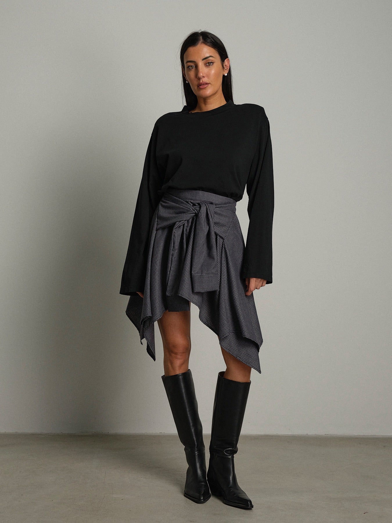 Maglia trapezio spalle imbottite Nero Haveone TXT-R044;Maglia trapezio spalle imbottite Nero Haveone TXT-R044 — foto 2;Maglia trapezio spalle imbottite Nero Haveone TXT-R044 — foto 3