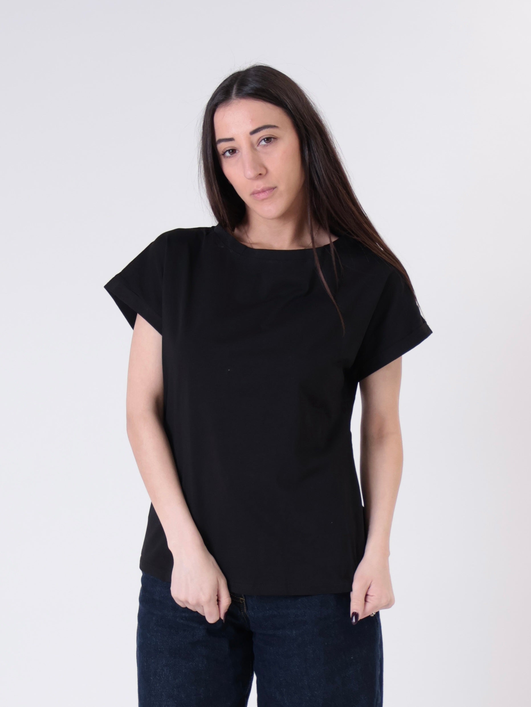 T-shirt risvolto ( colori all'interno)