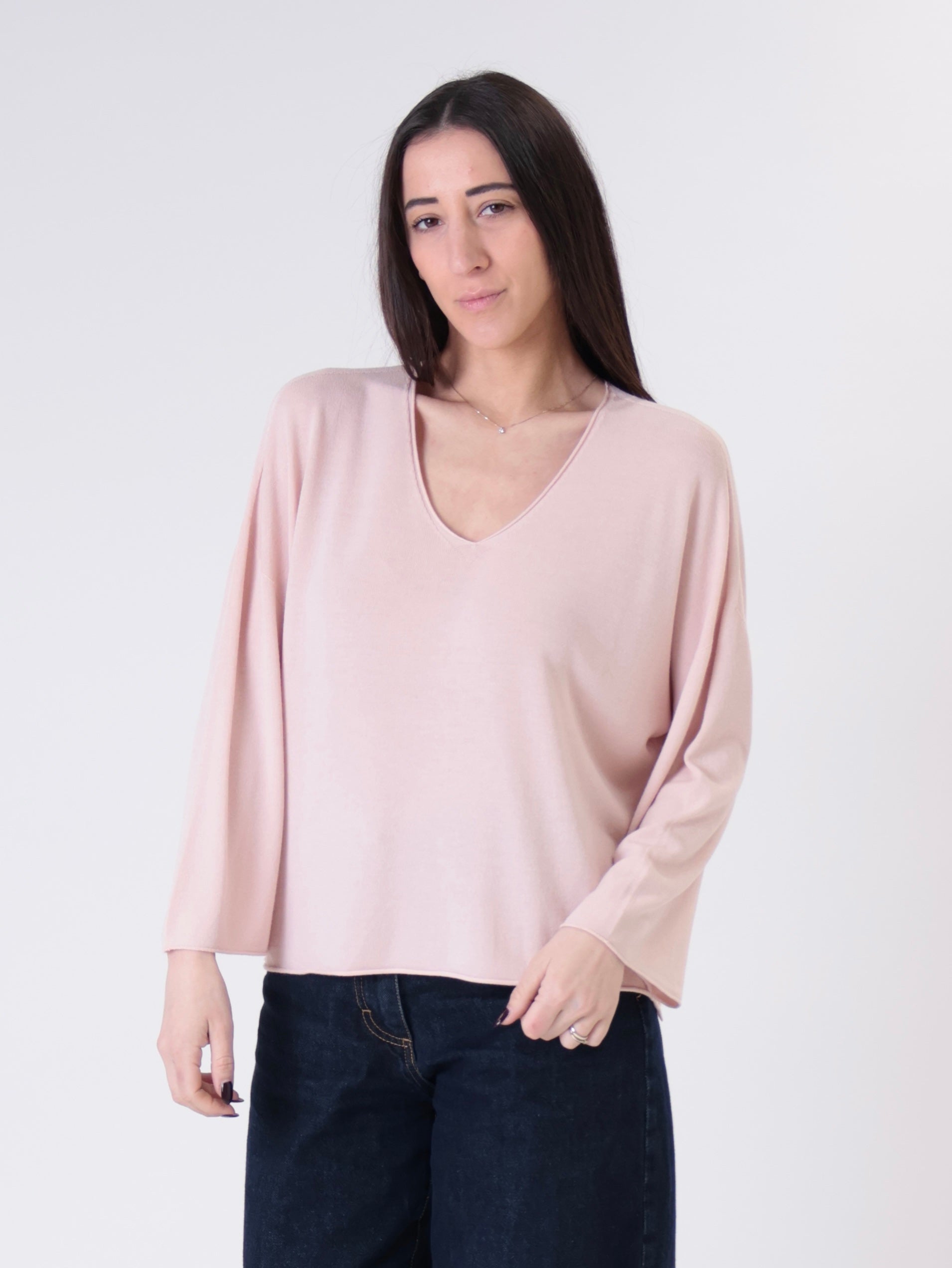 Pink V-neck viscose pullover