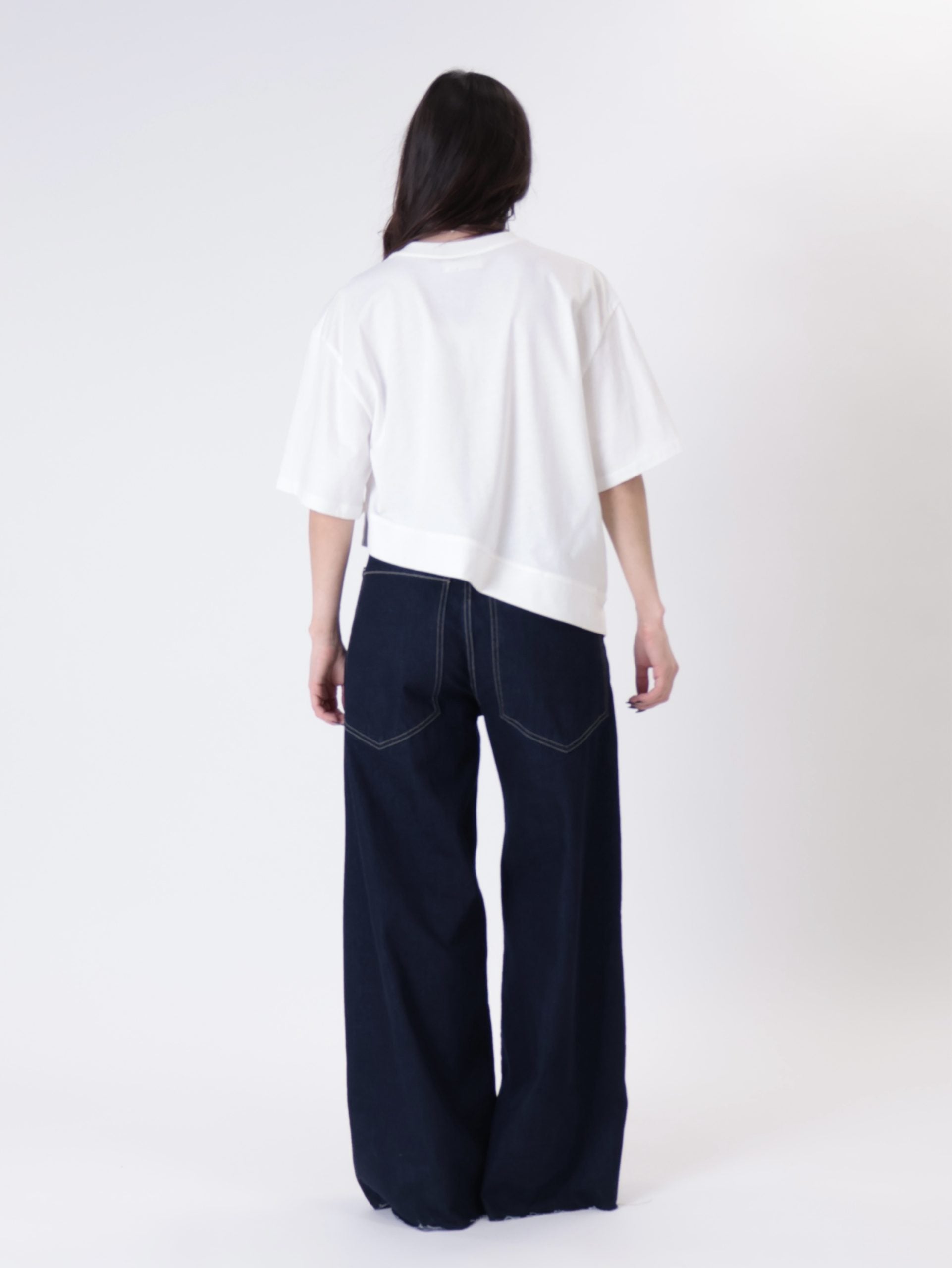 T-shirt svasata bianca