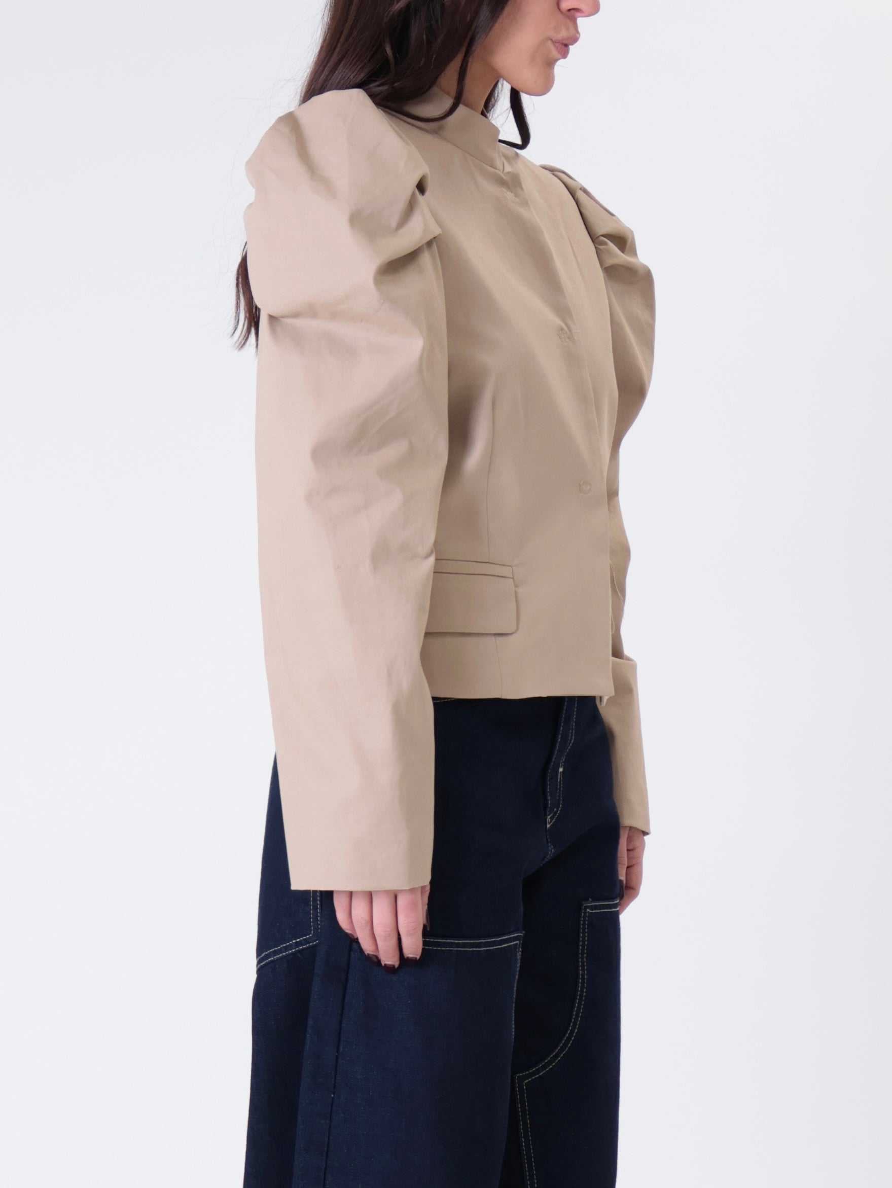 Beige puff-sleeve jacket