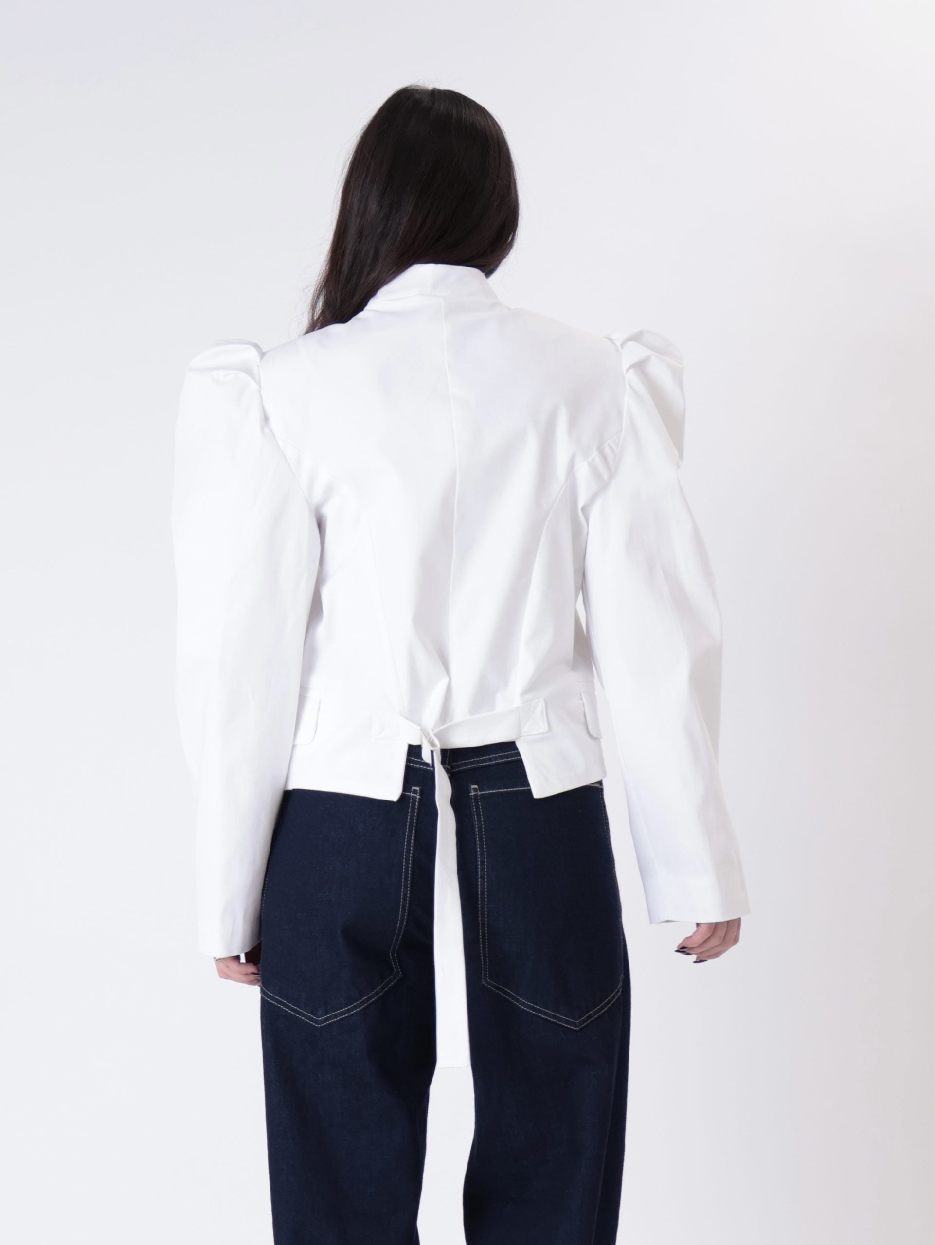 White puff sleeve jacket