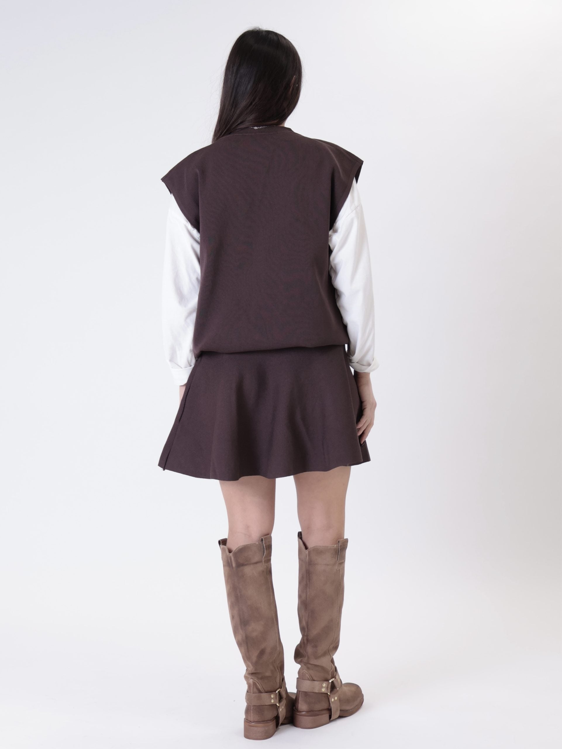 Silvia gilet + dark brown skirt set