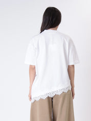 T-shirt svasata pizzo bianca