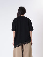 T-shirt svasata pizzo nera