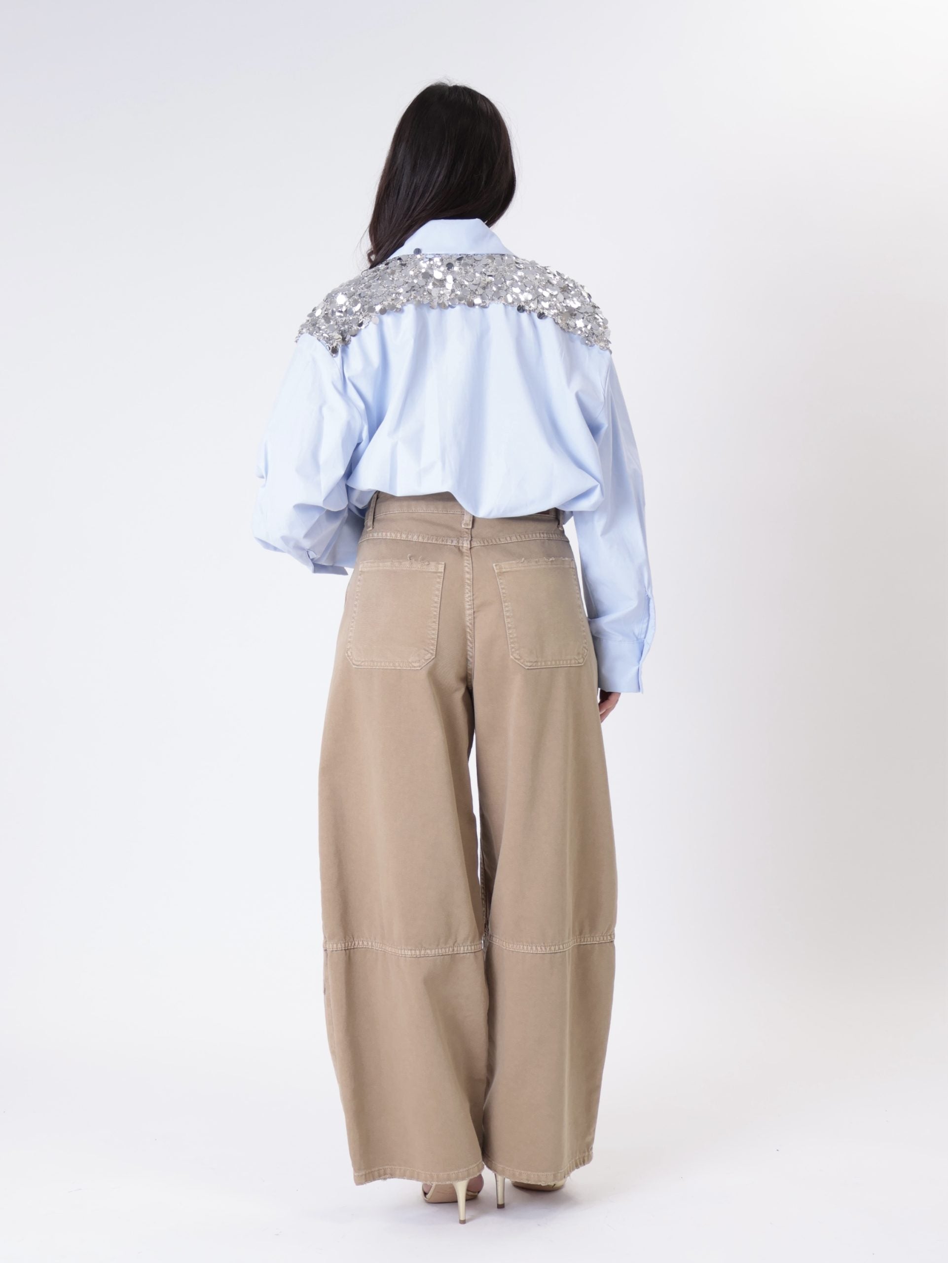 Camicia spalle paillettes celeste