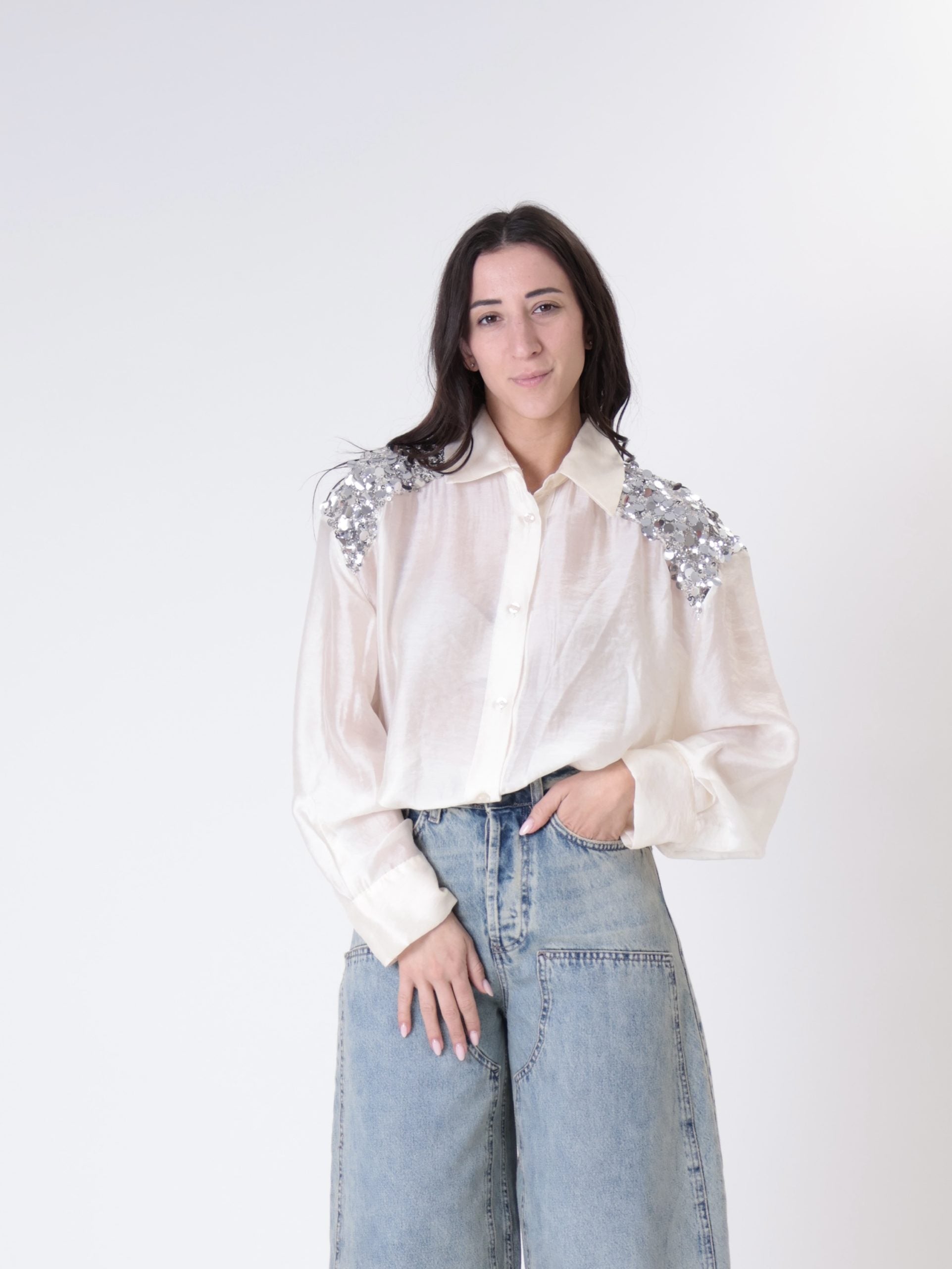 Butter-colored silk-effect shirt with sequined shoulders