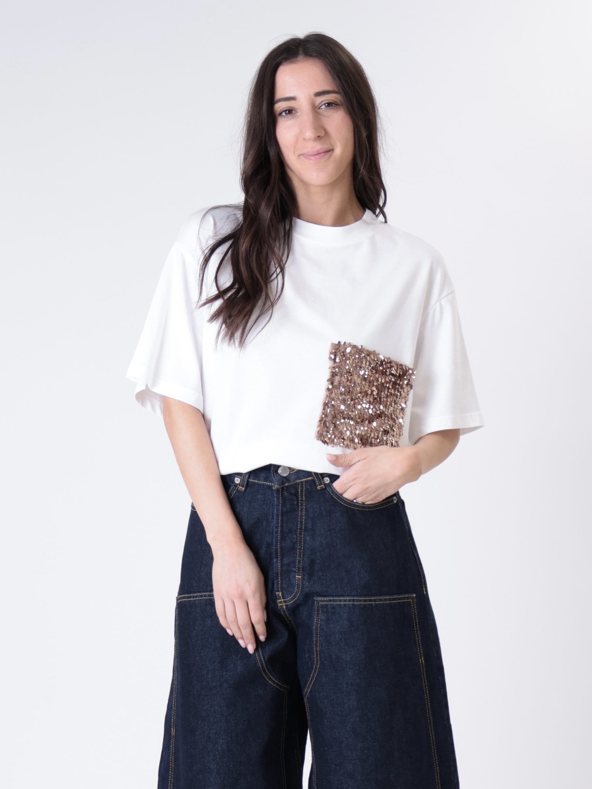 T-shirt bianca tasca paillettes bronzo