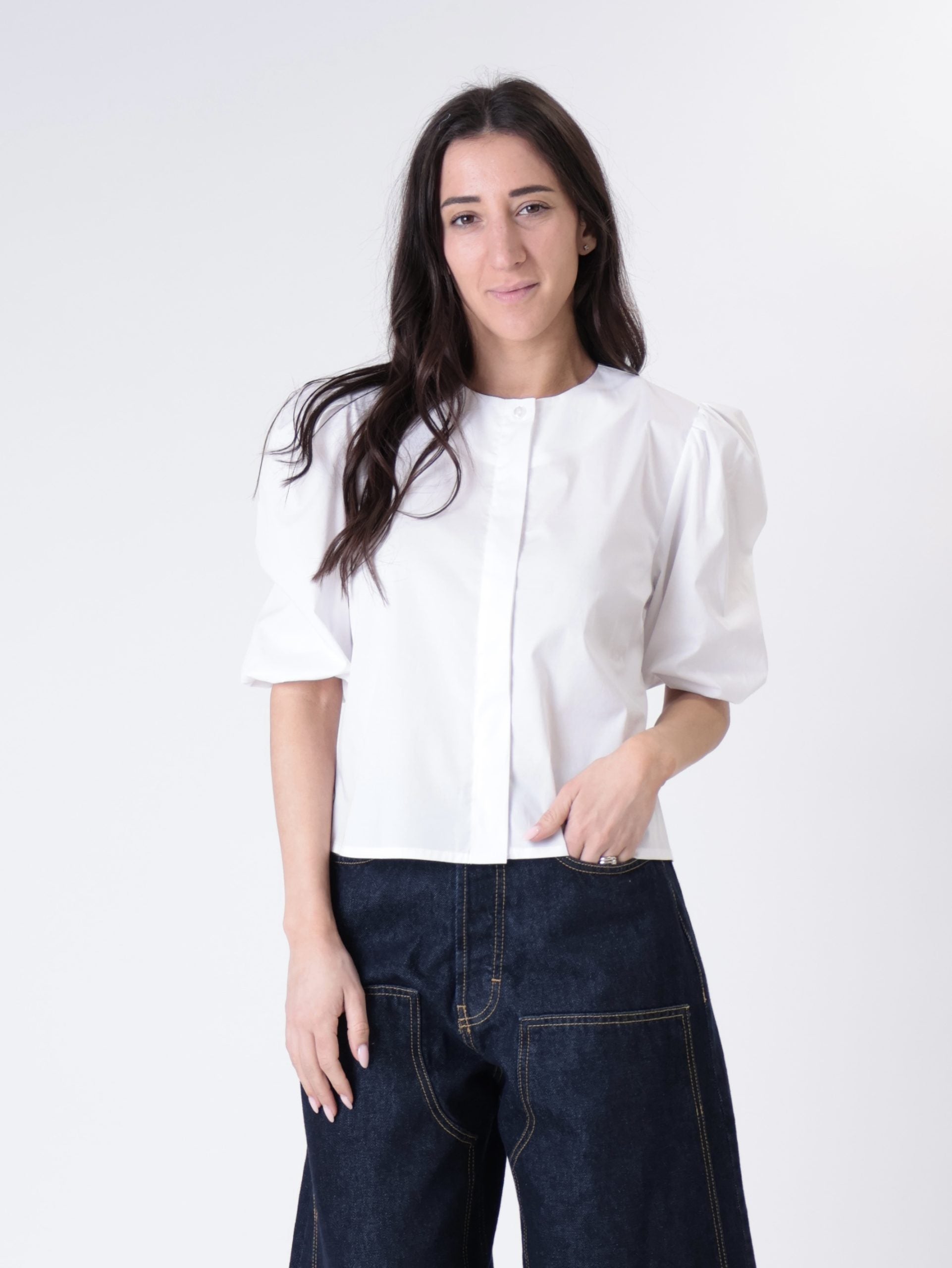 White puff sleeve crop shirt