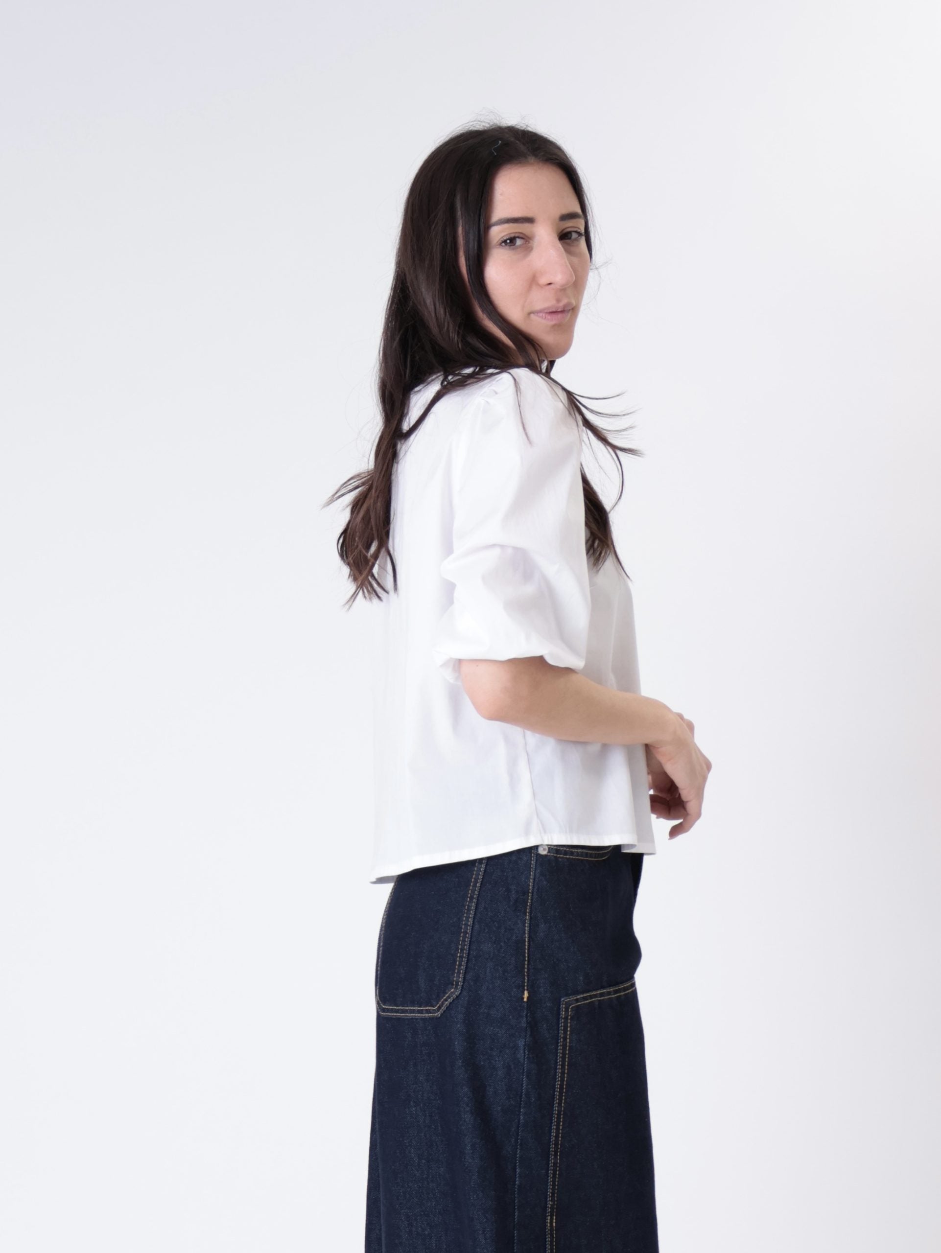 White puff sleeve crop shirt