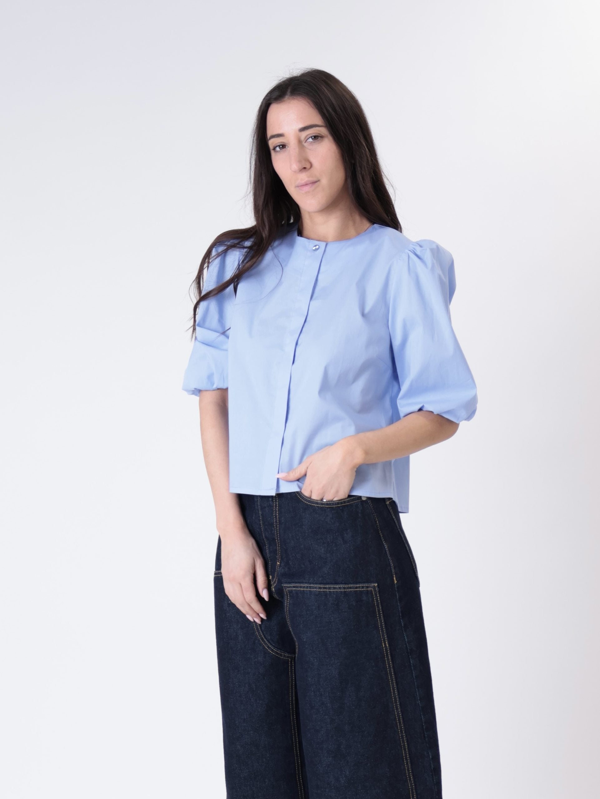 Camicia crop manica sbuffo celeste