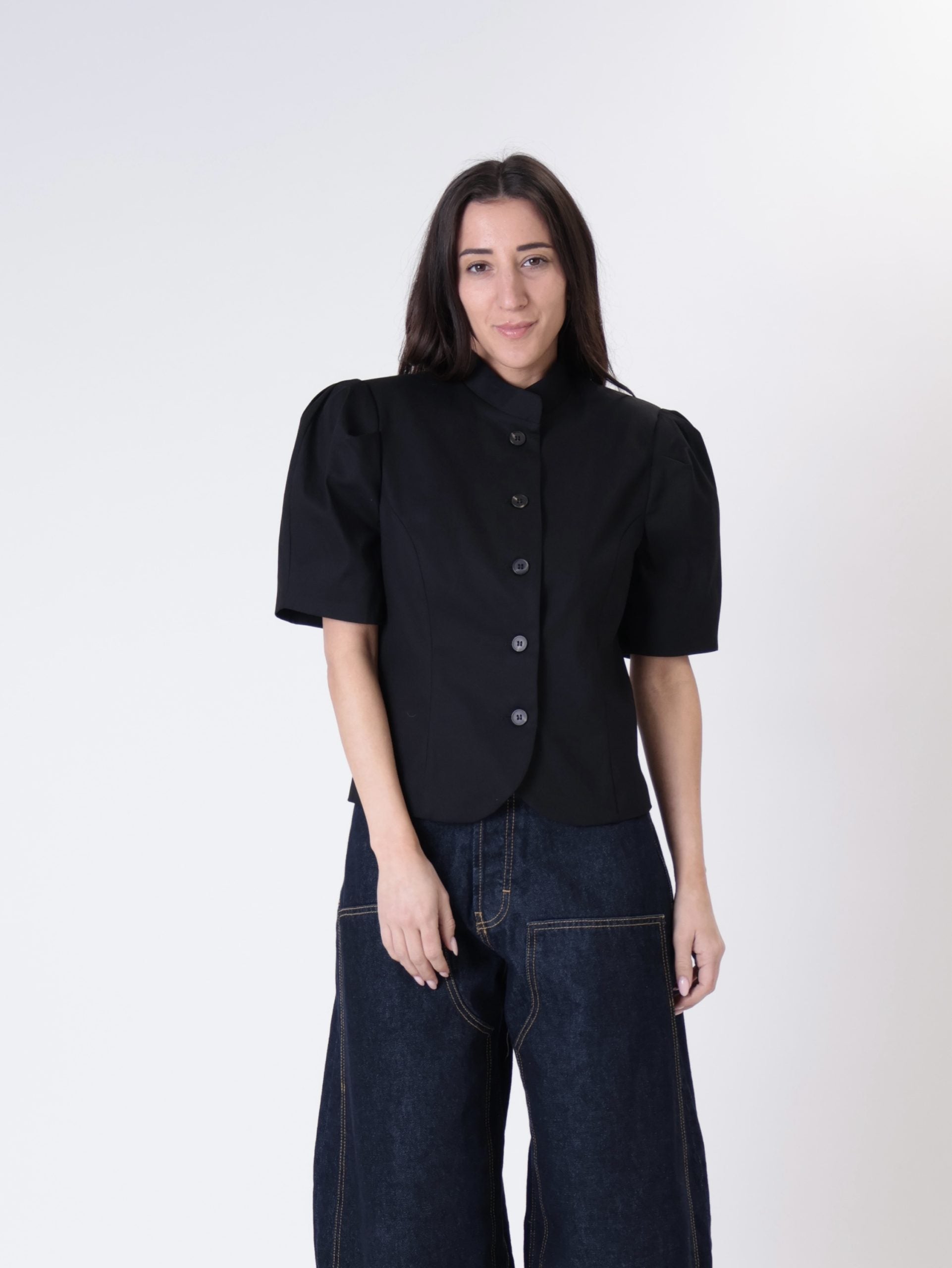 Lady's black puff jacket