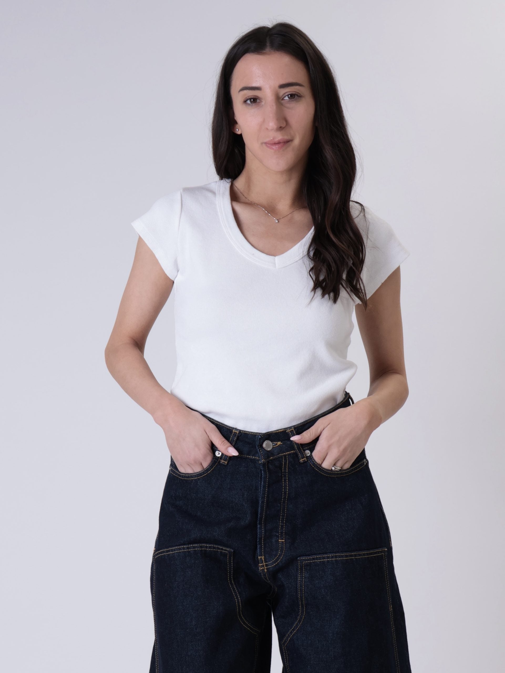 T-shirt costina scollo V (colori all'interno)